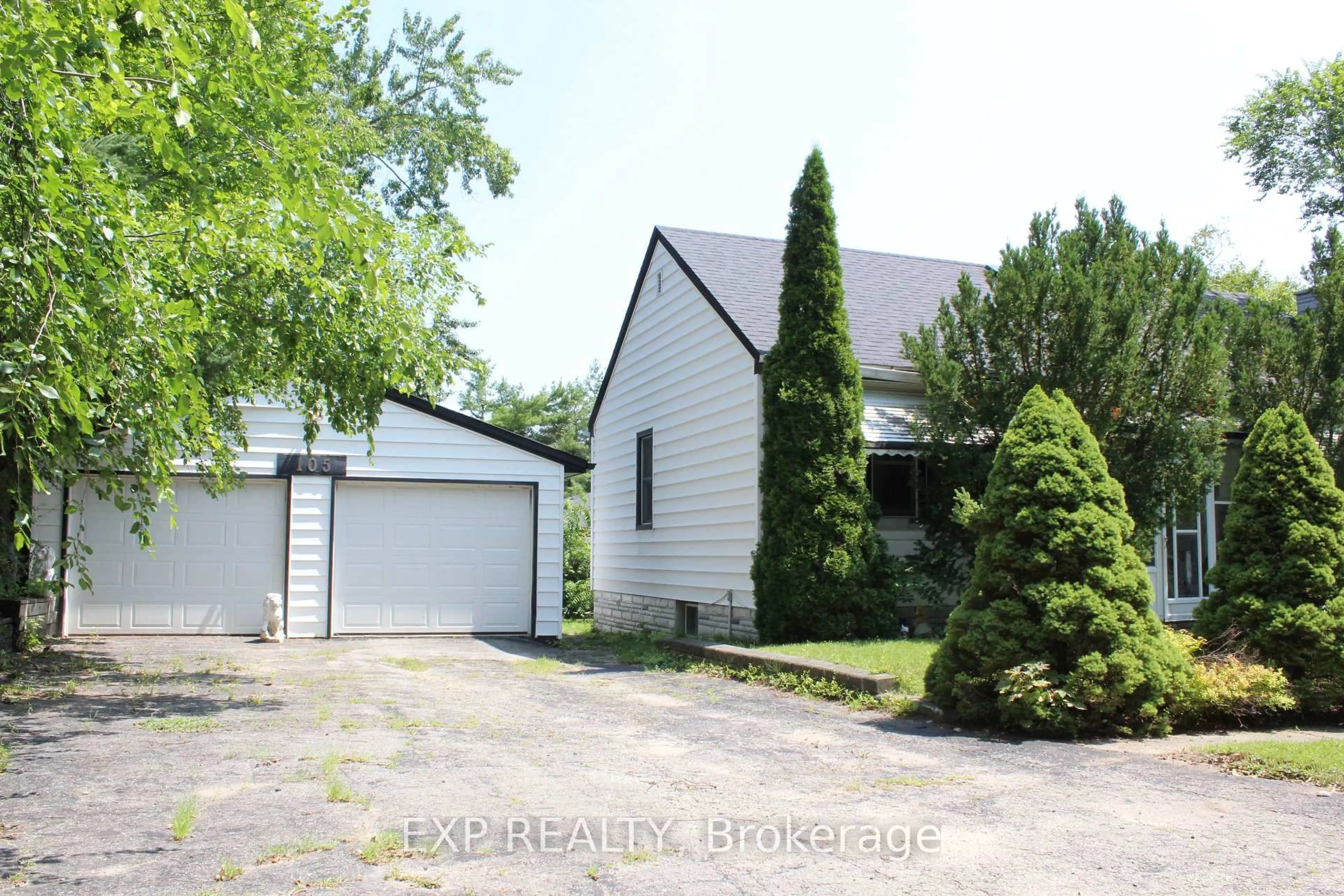 Unknown for 105 Puget St, Barrie Ontario L4M 4N6
