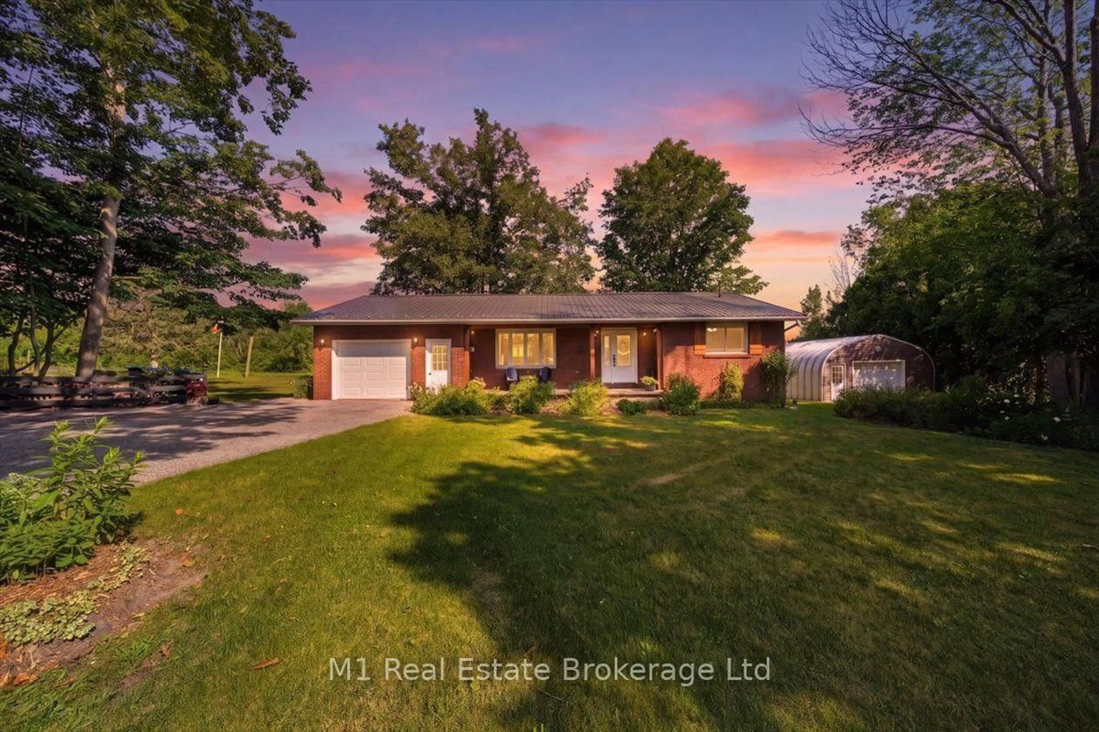 A pic from outside/outdoor area/front of a property/back of a property/a pic from drone, street for 2 Conder Dr, Oro-Medonte Ontario L0K 1E0