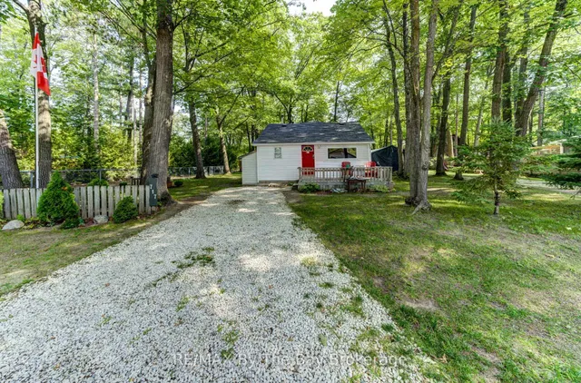 717 Oxbow Park Dr, Wasaga Beach 2
