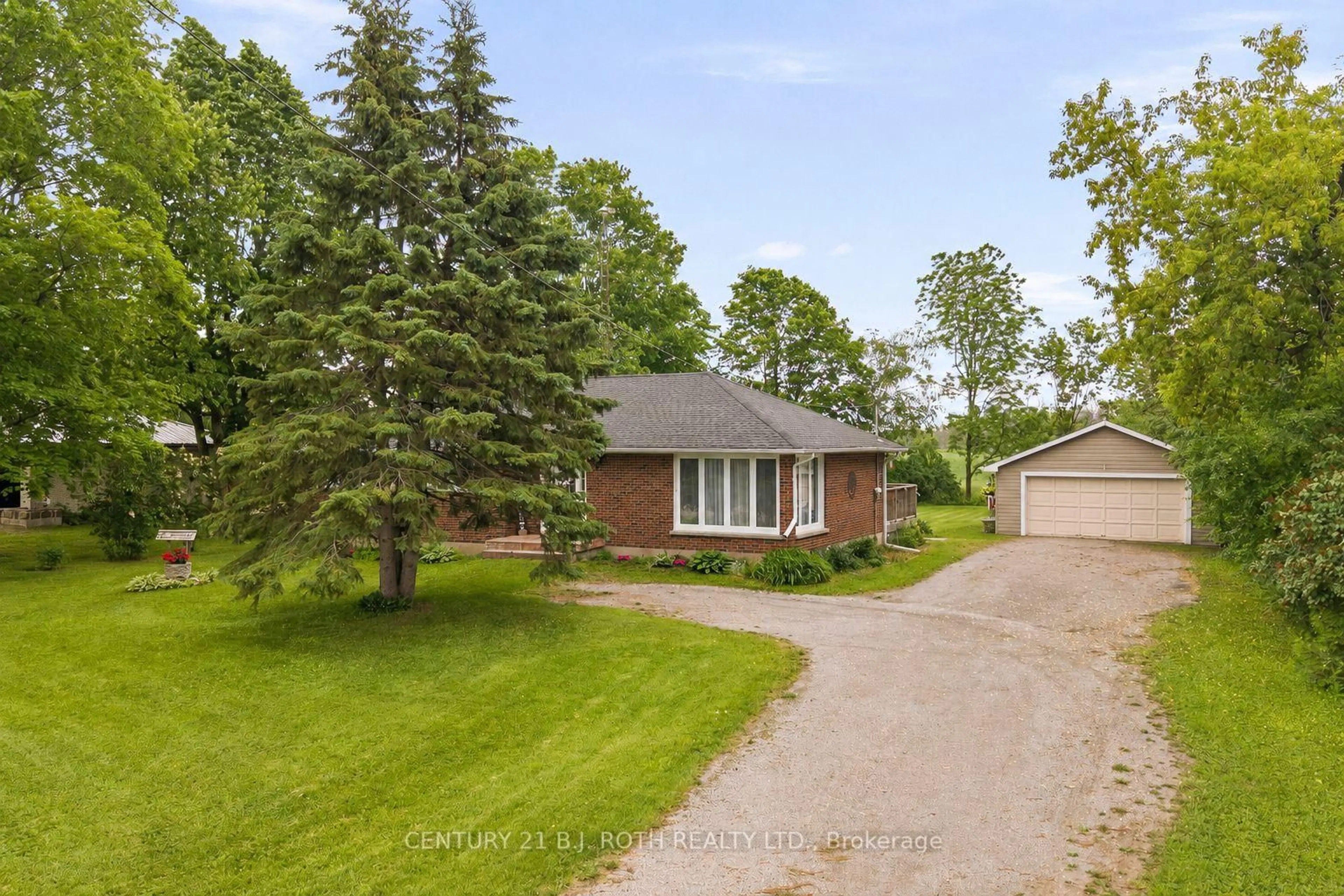 A pic from outside/outdoor area/front of a property/back of a property/a pic from drone, unknown for 4964 Highway 12 East, Ramara Ontario L3V 8C8