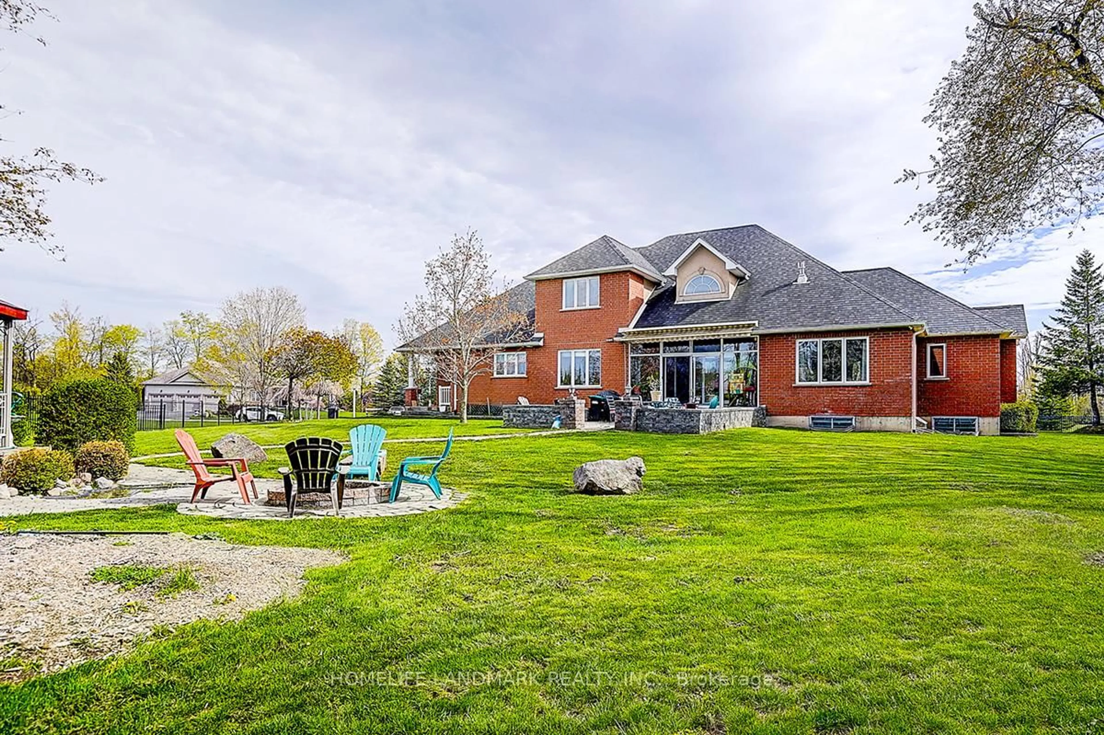 Patio, water/lake/river/ocean view for 49 Red Oak Cres, Oro-Medonte Ontario L0L 2L0