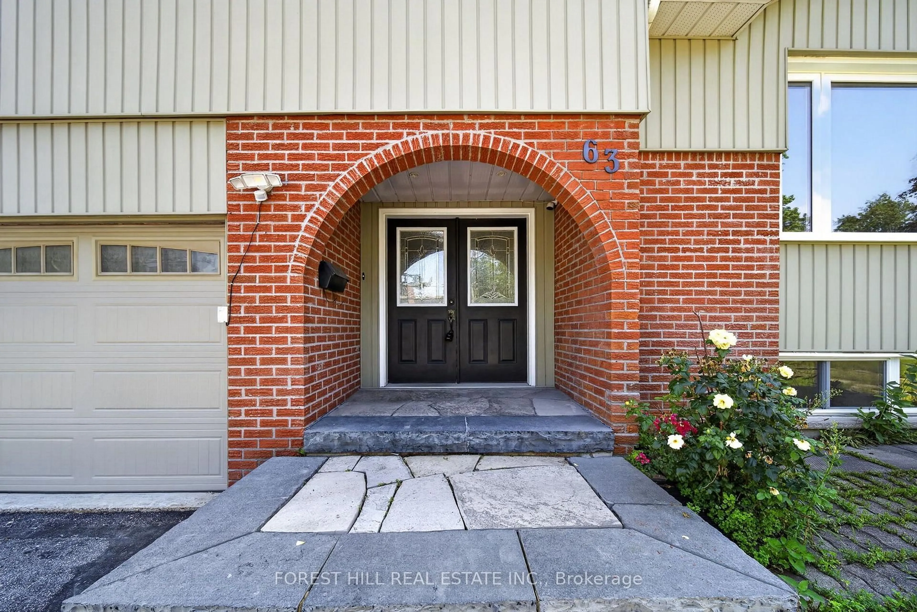 Home with brick exterior material, street for 63 Springdale Dr, Barrie Ontario L4M 5A9
