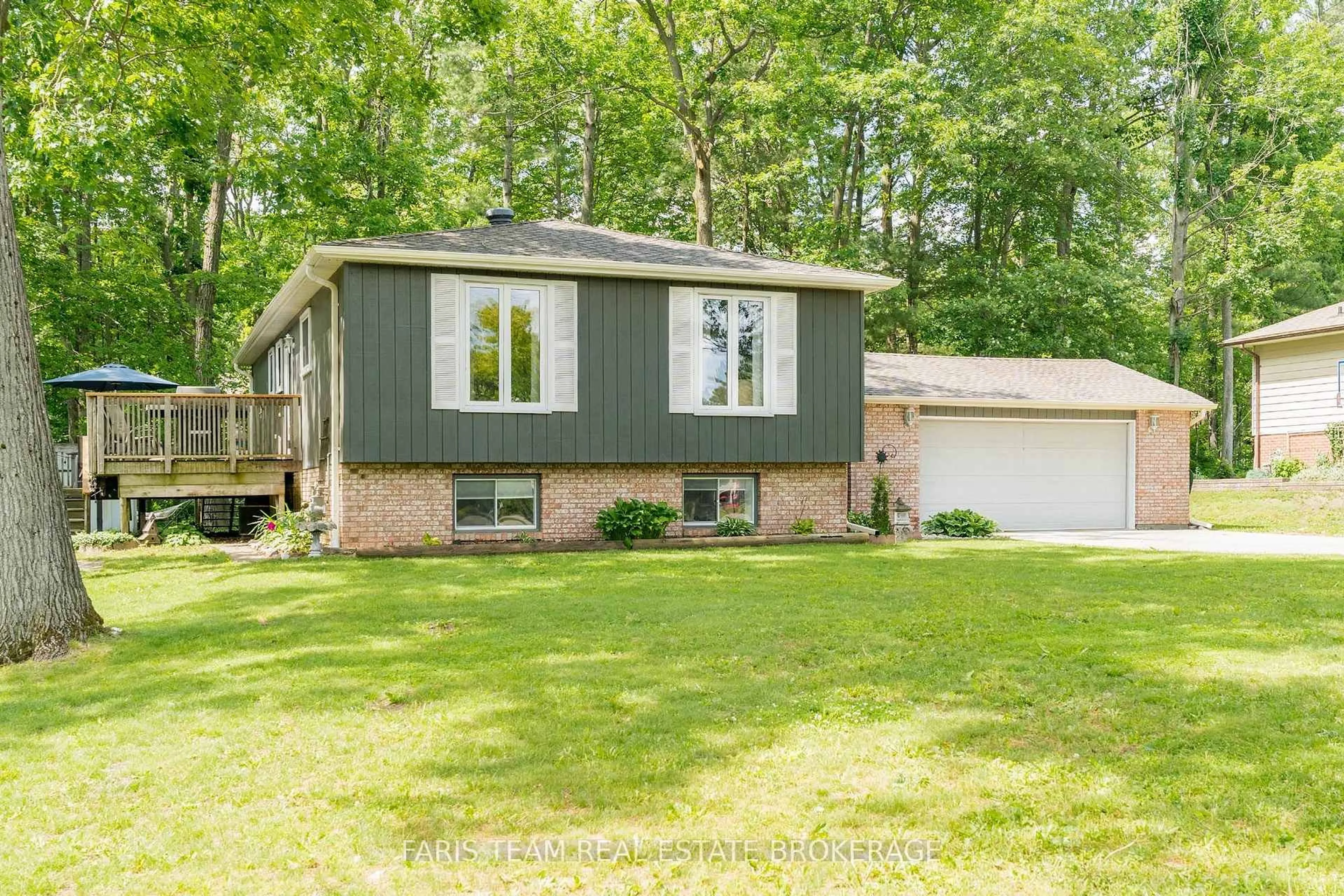 Home with vinyl exterior material, unknown for 1202 Sunnidale Rd, Springwater Ontario L4M 4S4