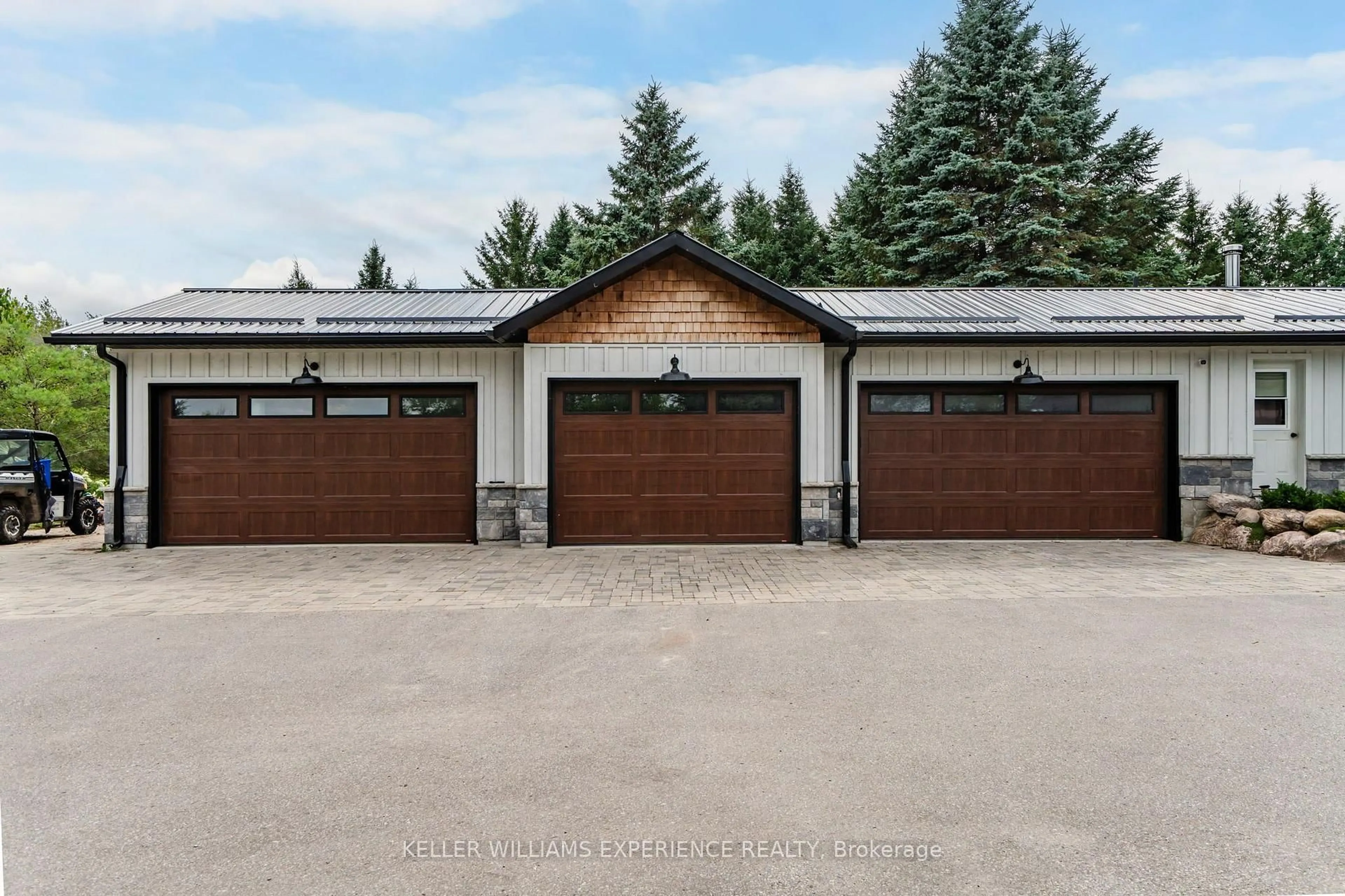Indoor garage for 320 6 Concession, Tiny Ontario L0L 2T0
