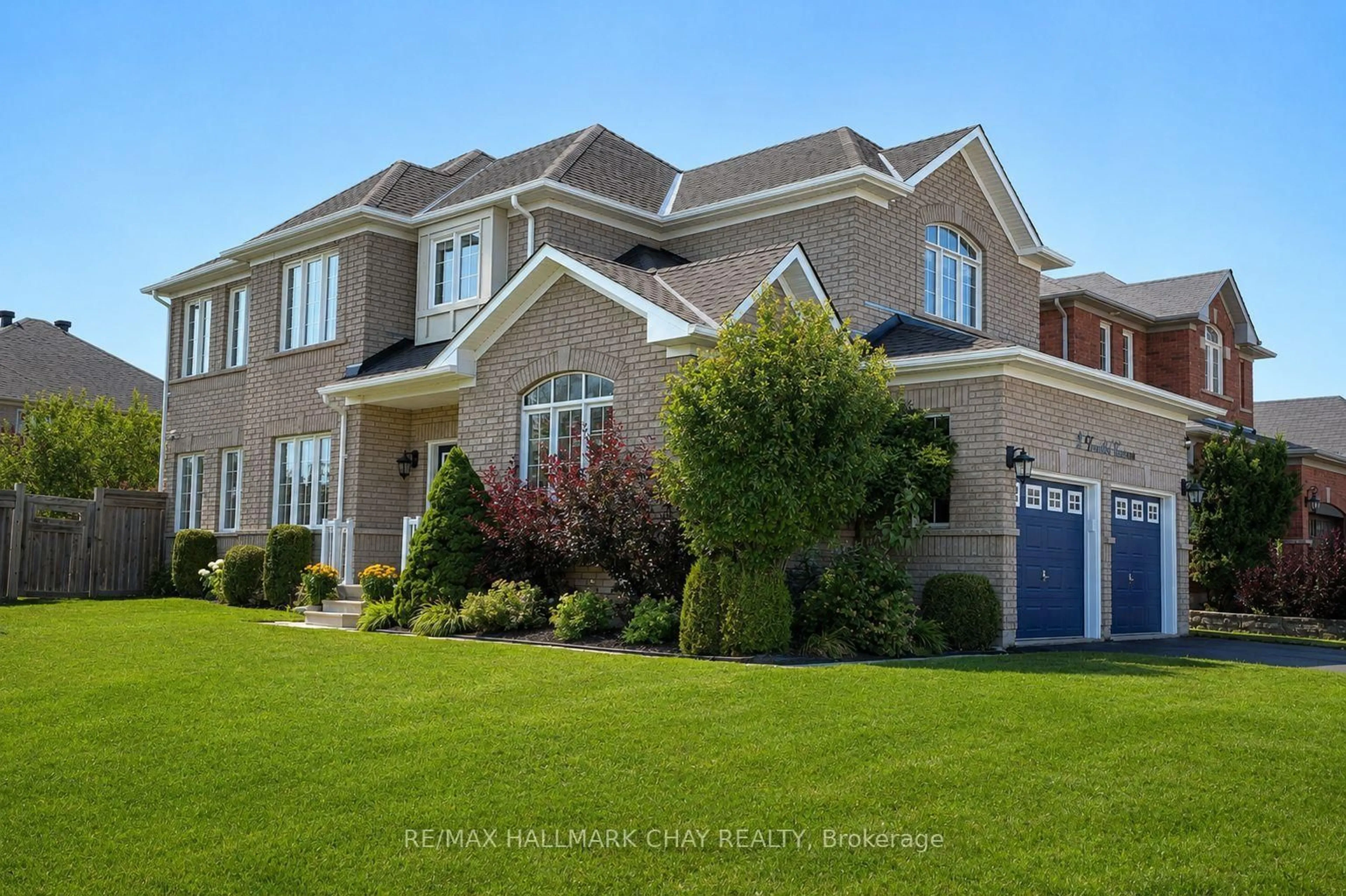 Home with brick exterior material, street for 2 Versailles Cres, Barrie Ontario L4M 0B6