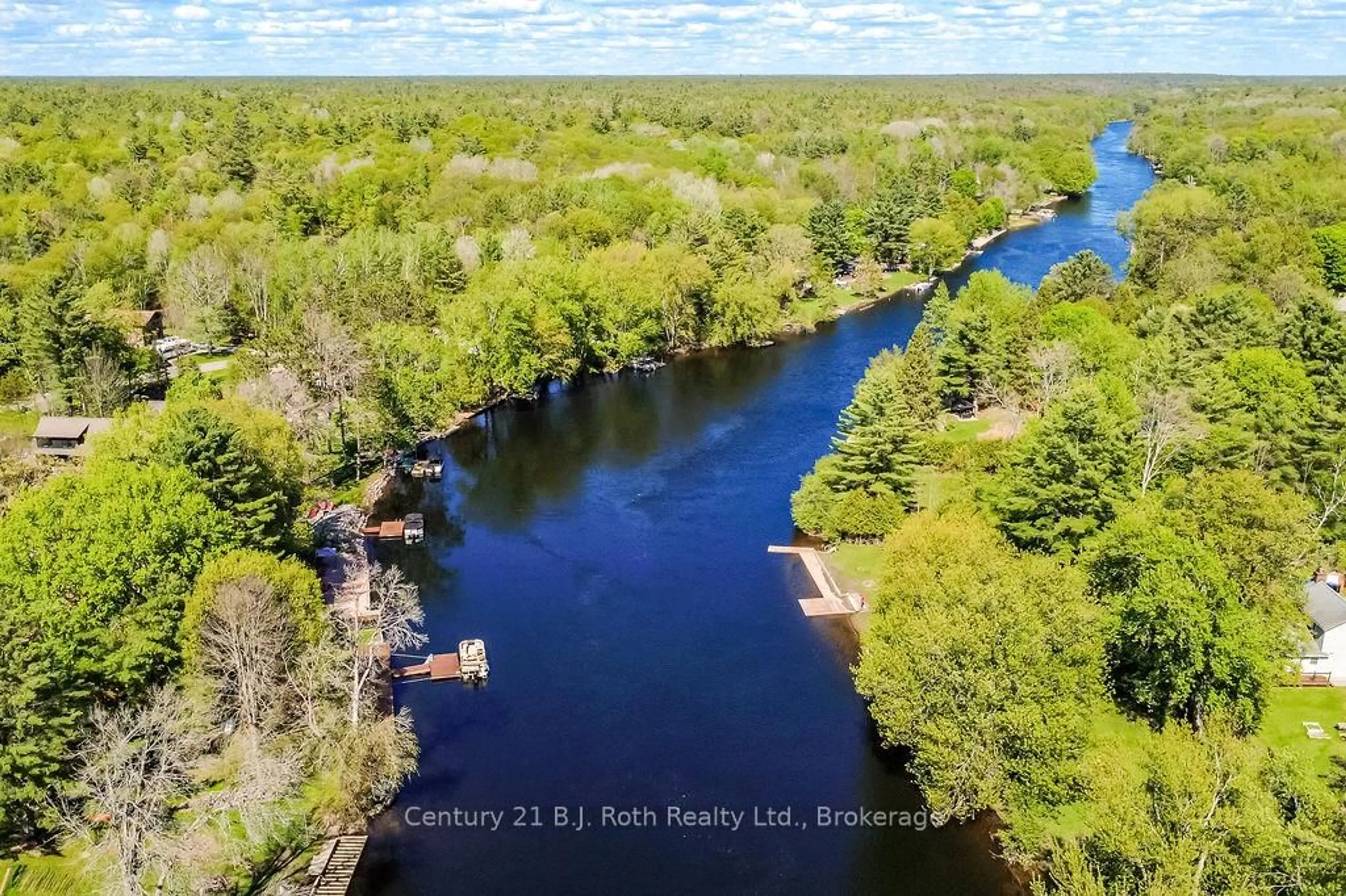 A pic from outside/outdoor area/front of a property/back of a property/a pic from drone, water/lake/river/ocean view for 4762 Severn St, Severn Ontario P0E 1N0