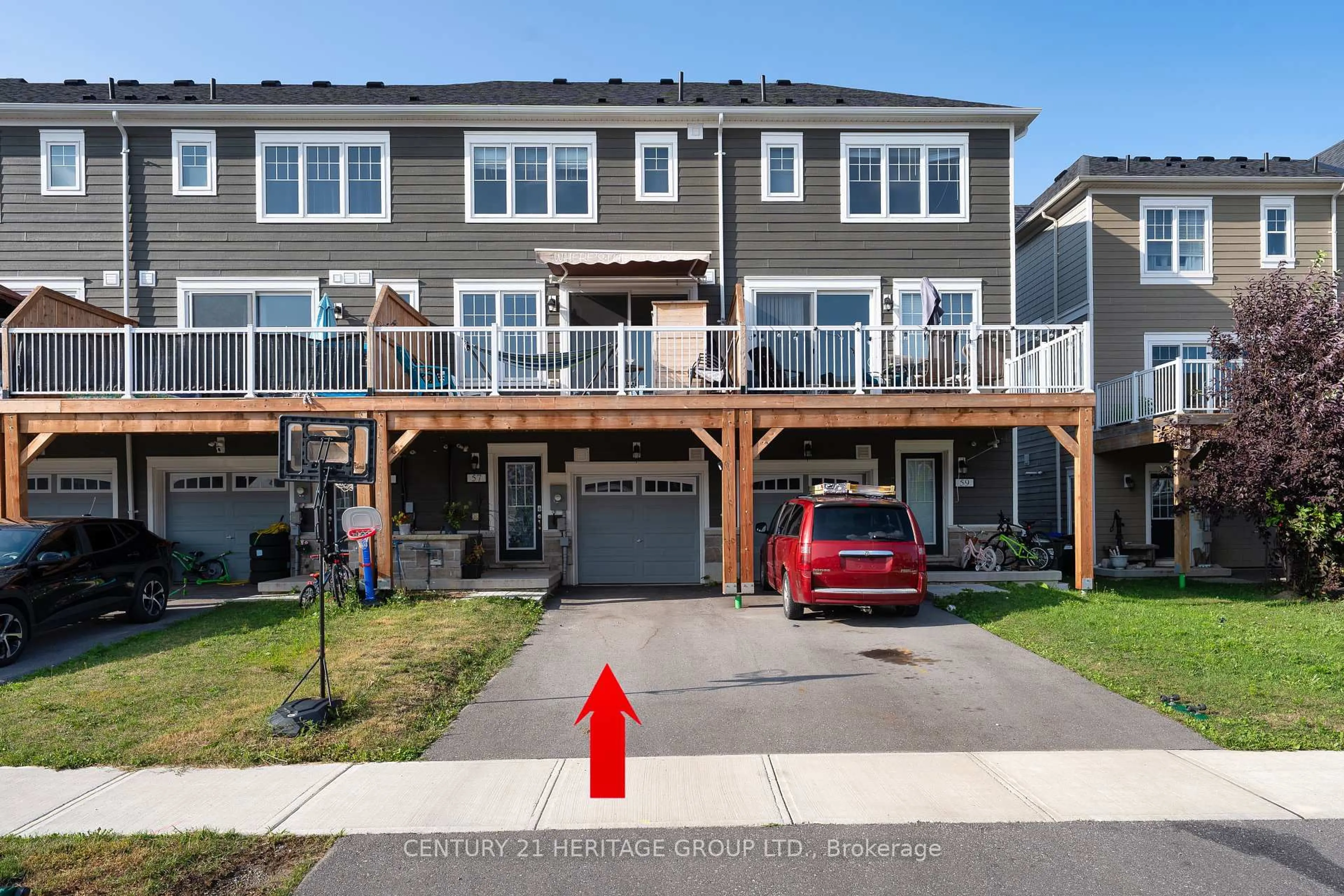 A pic from outside/outdoor area/front of a property/back of a property/a pic from drone, street for 57 Surf Dr, Wasaga Beach Ontario L9Z 0J4