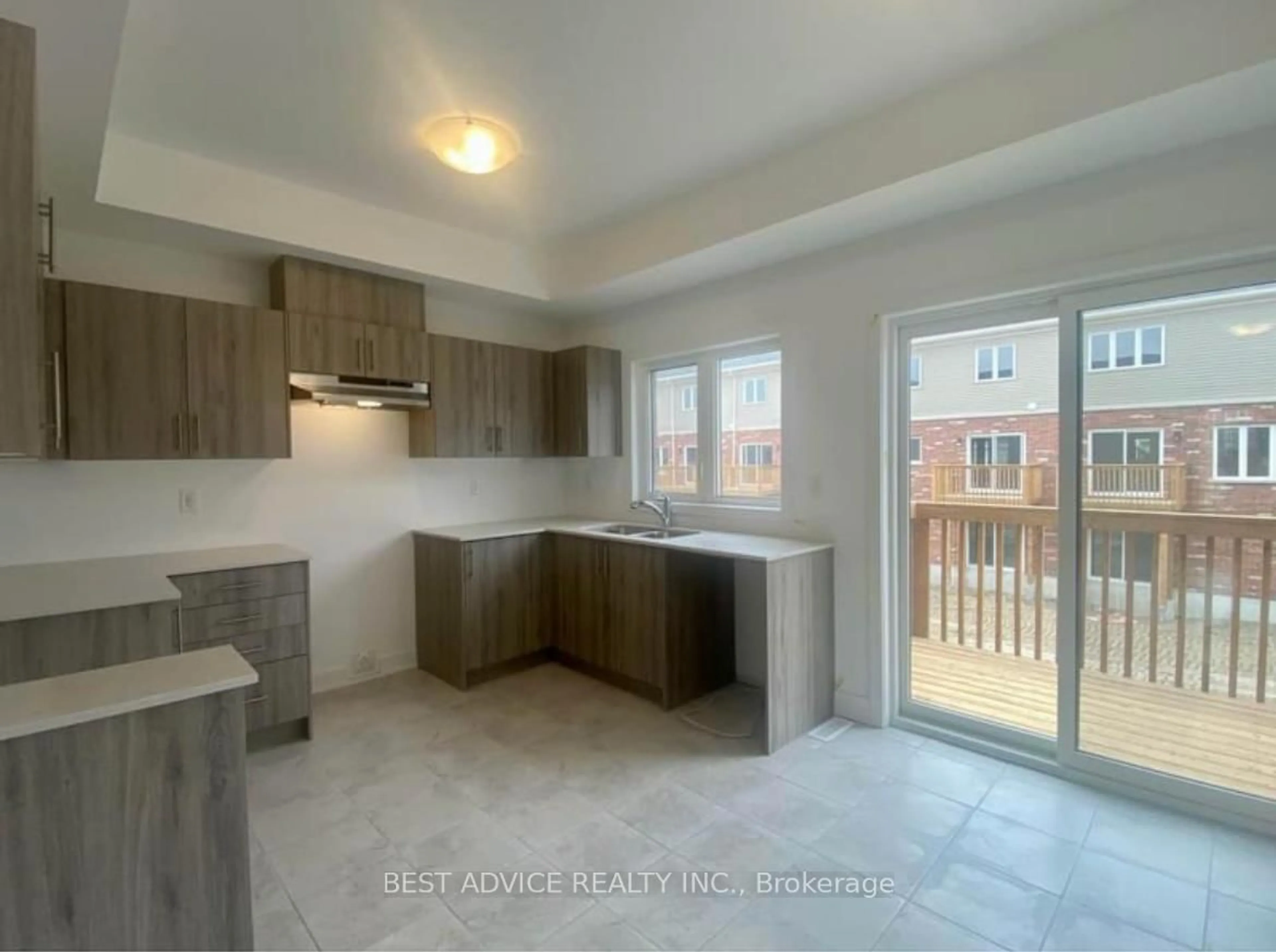 Open concept kitchen, unknown for 9 Pumpkin Corner Cres, Barrie Ontario L9J 0T5
