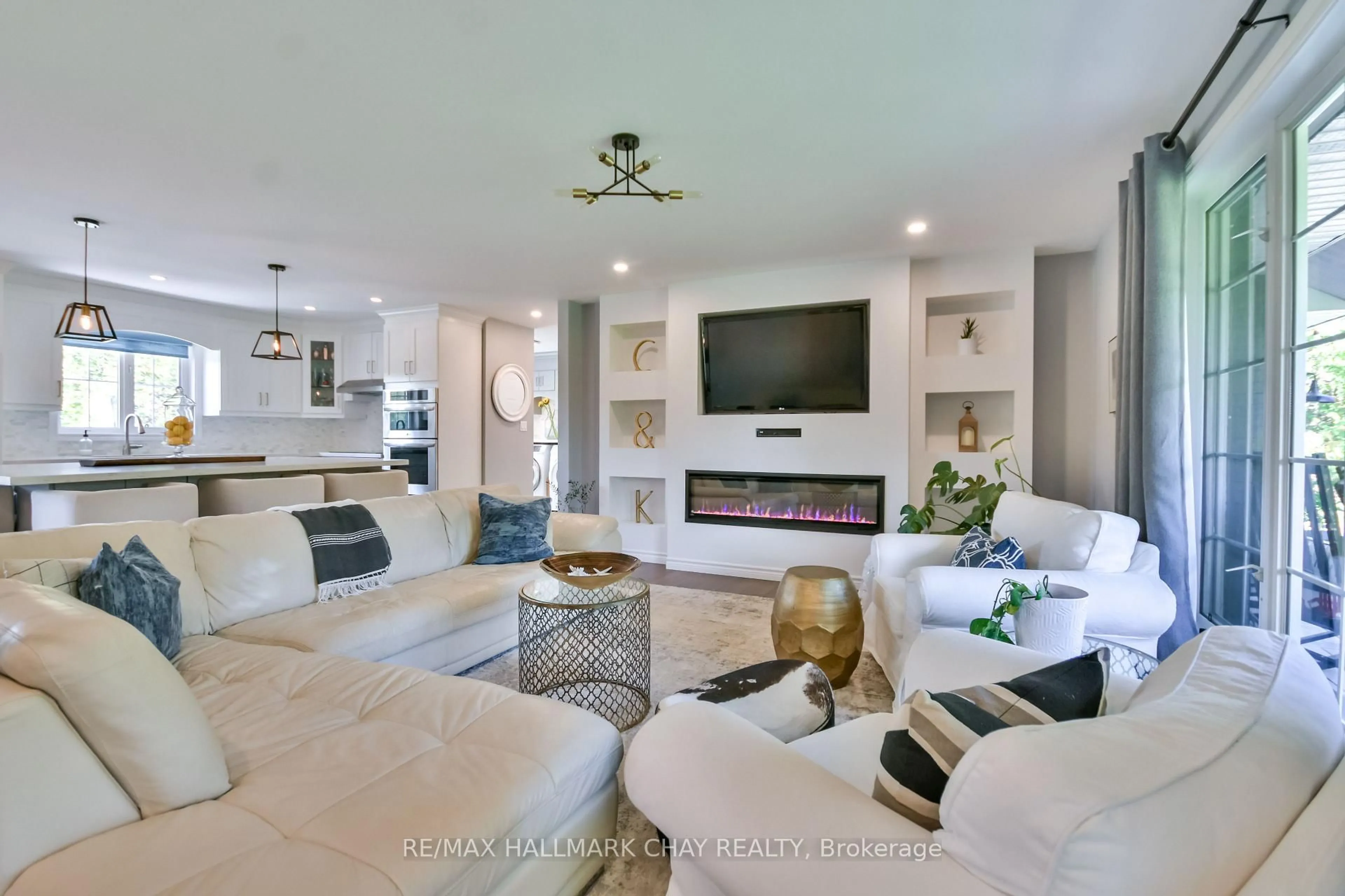 Living room with furniture, ceramic/tile floor for 1440 2 Line, Oro-Medonte Ontario L0L 2L0