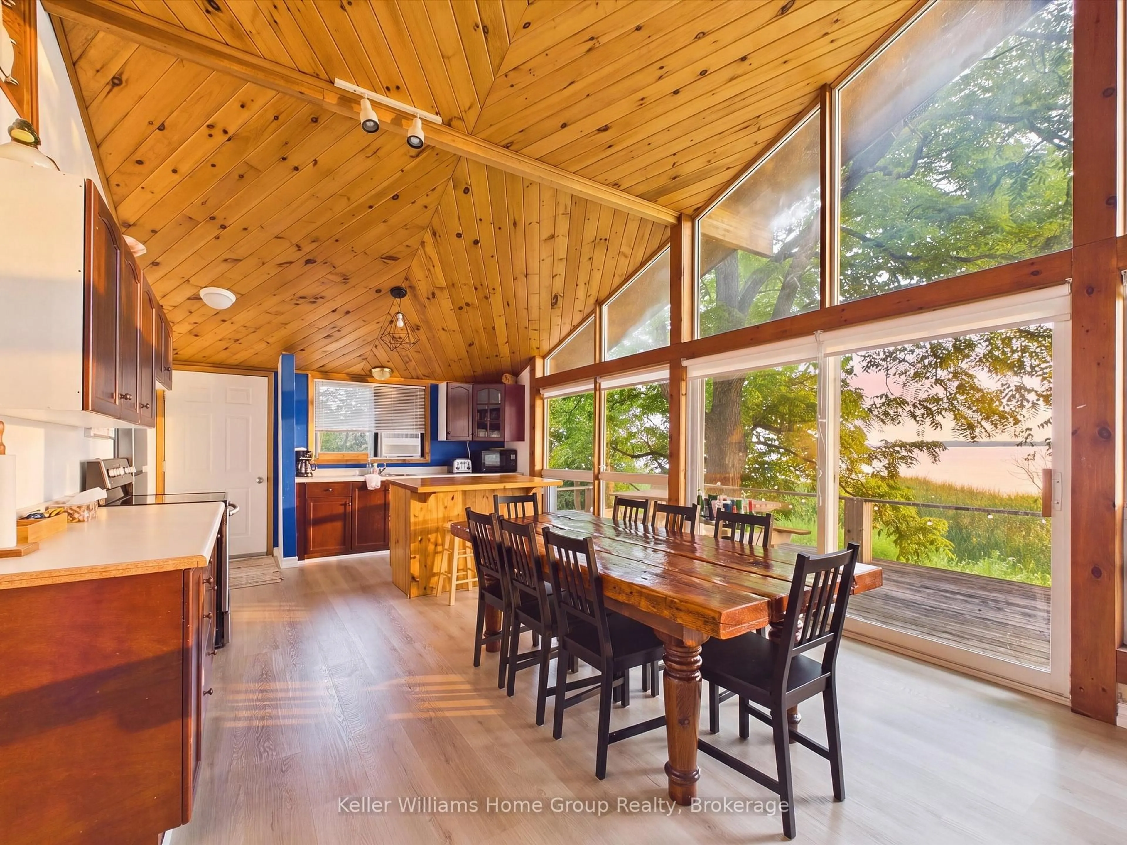 Open concept kitchen, wood/laminate floor for 10 & 11 Methodist Island, Tay Ontario L0K 1R0