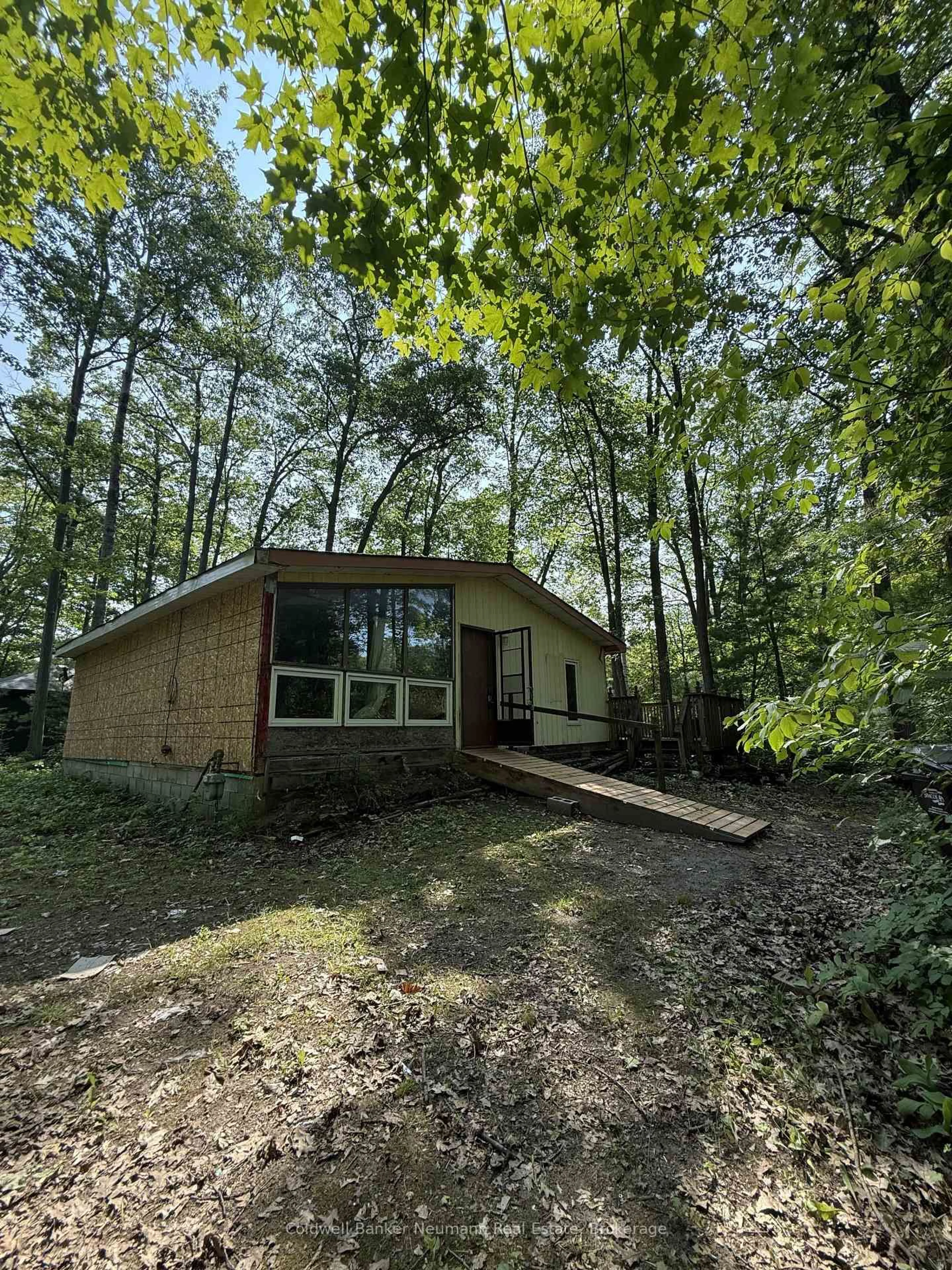 Unknown for 808 Oxbow Park Dr, Wasaga Beach Ontario L9Z 2V1
