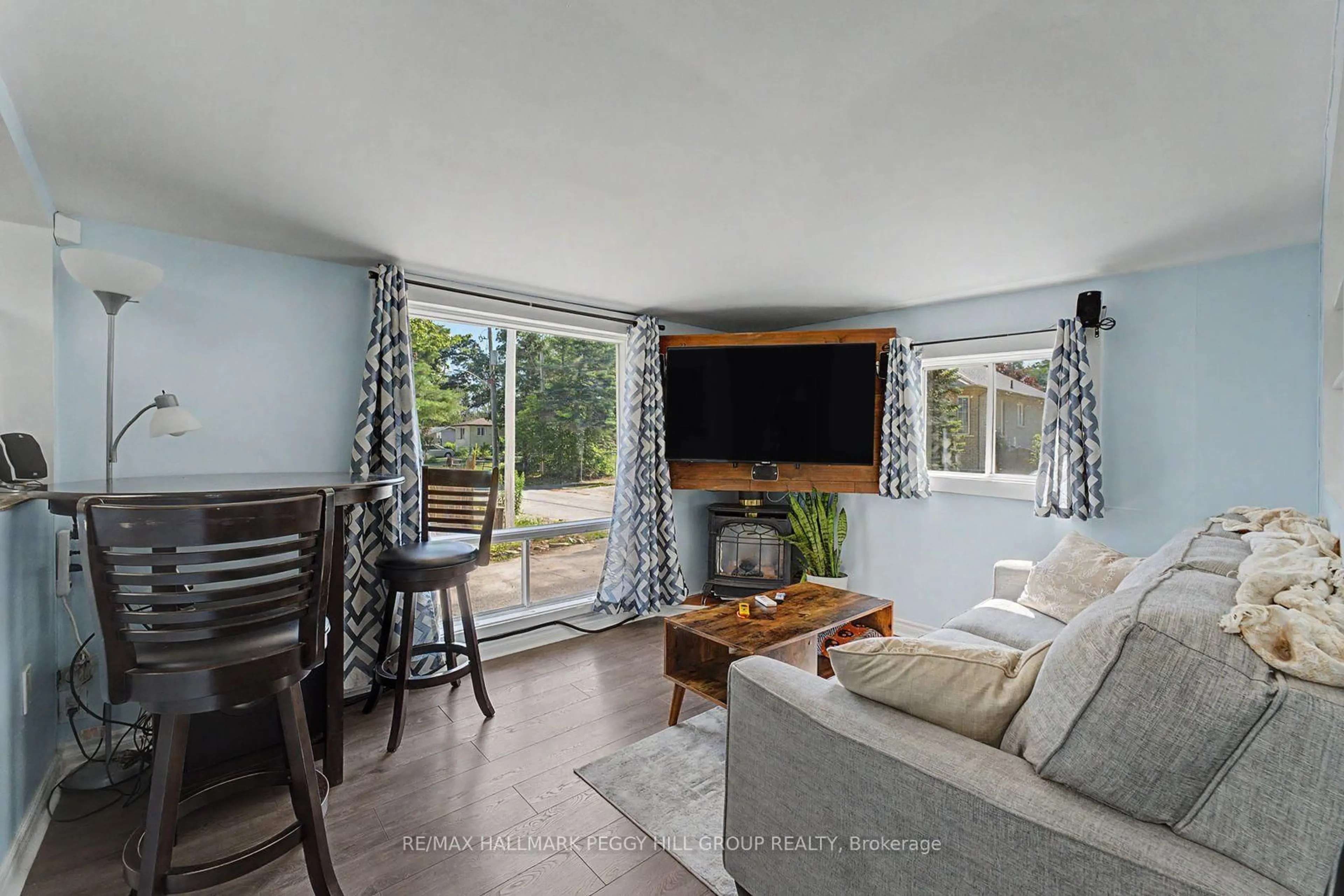 Living room with furniture, unknown for 60 Laidlaw St, Wasaga Beach Ontario L9Z 2L2