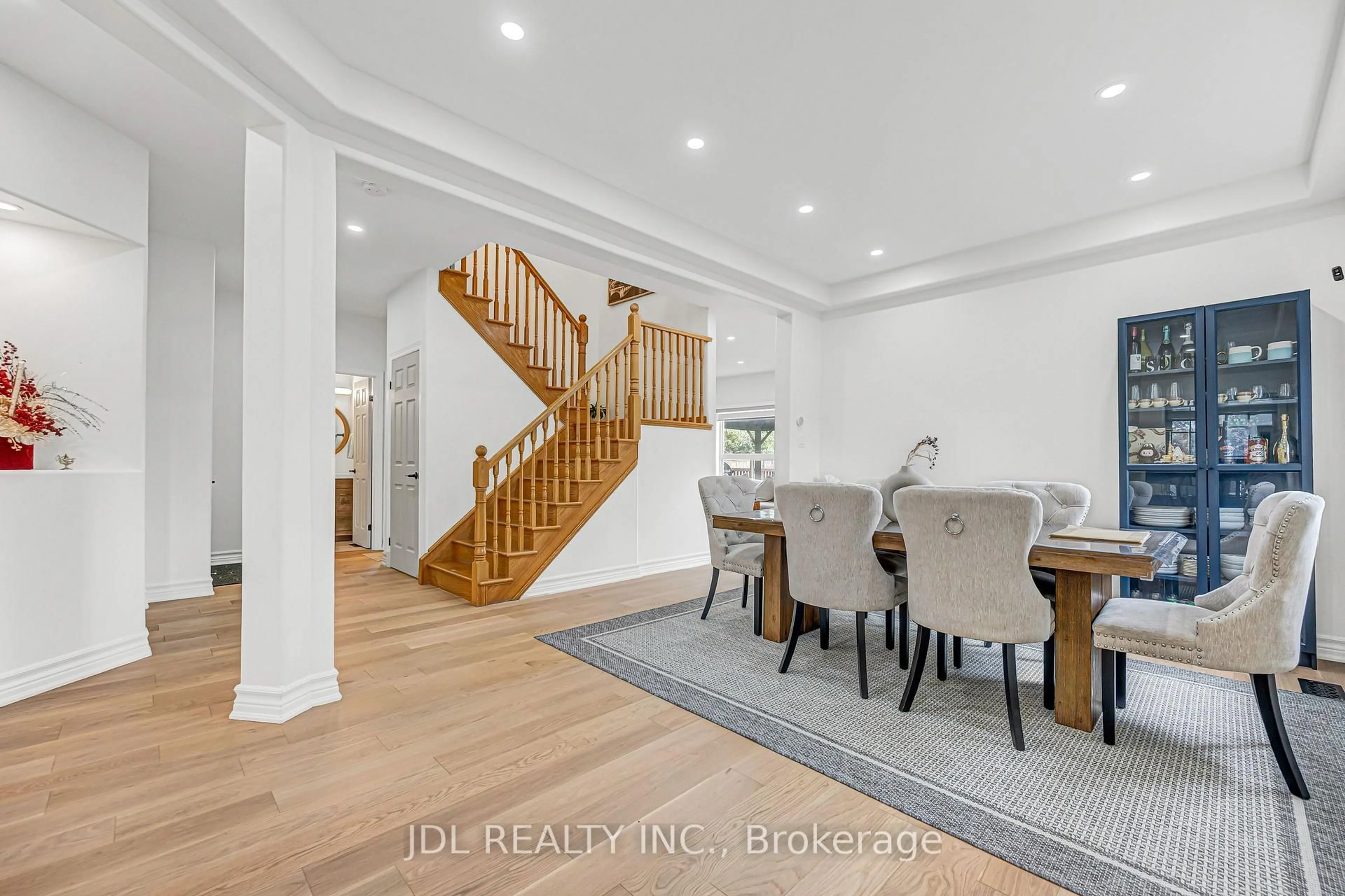 Dining room, unknown for 69 Summerset Dr, Barrie Ontario L4N 0B1