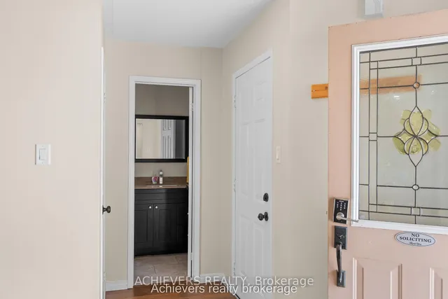 66 Leggott Ave, Barrie 3