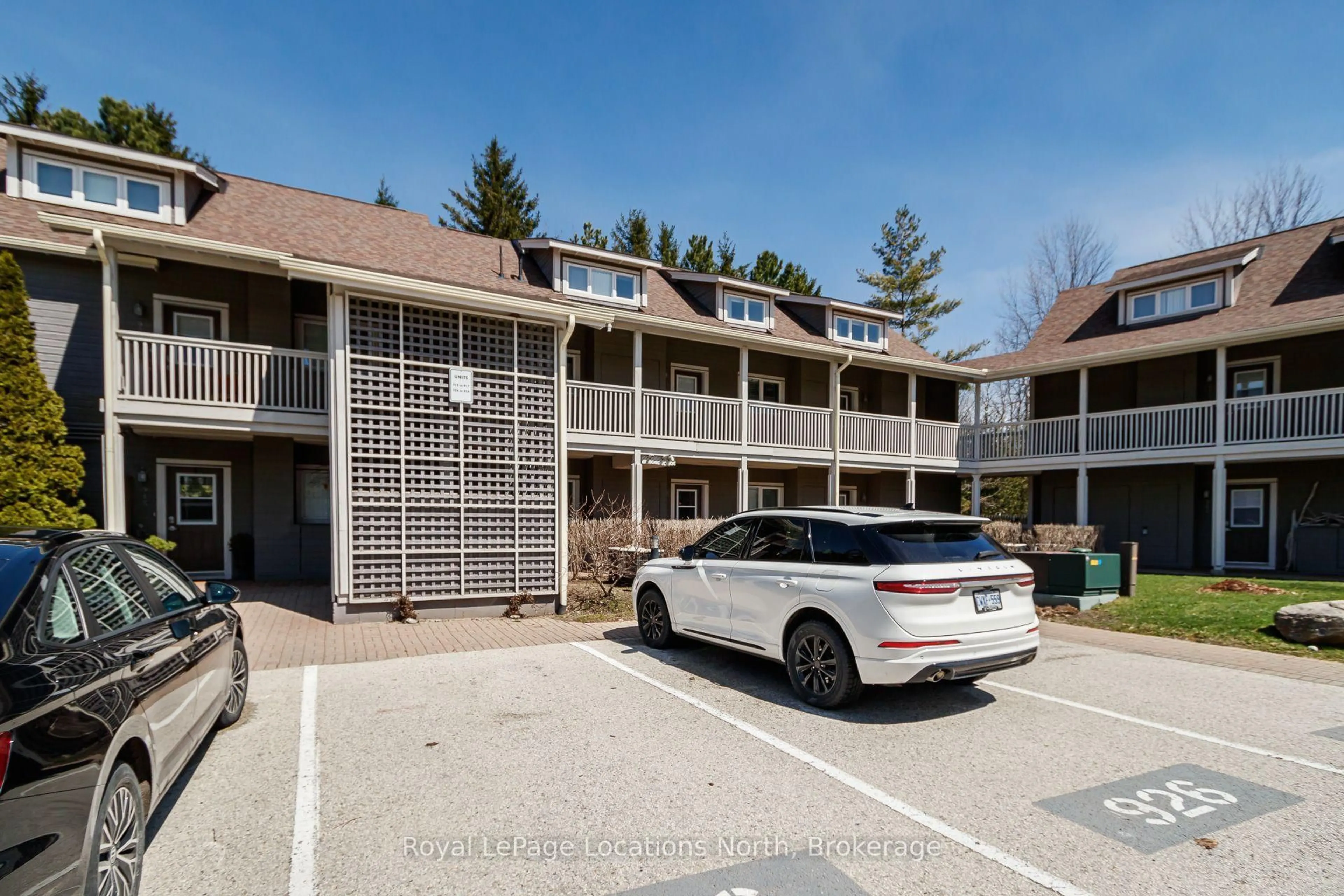 Unknown for 926 Cedar Pointe Crt #5, Collingwood Ontario L9Y 5C7