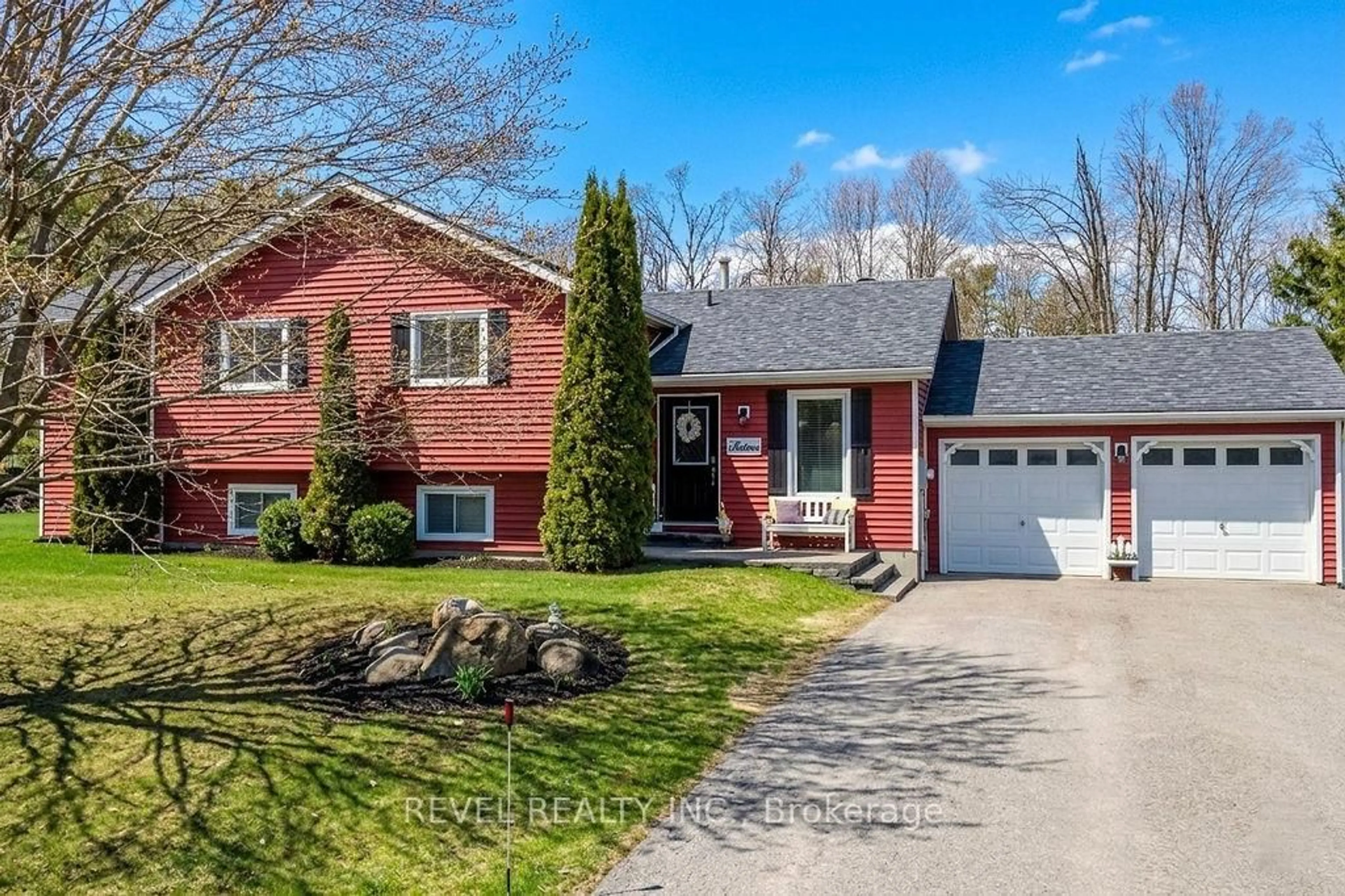 Home with brick exterior material, street for 16 Sumac Cres, Oro-Medonte Ontario L0K 1E0