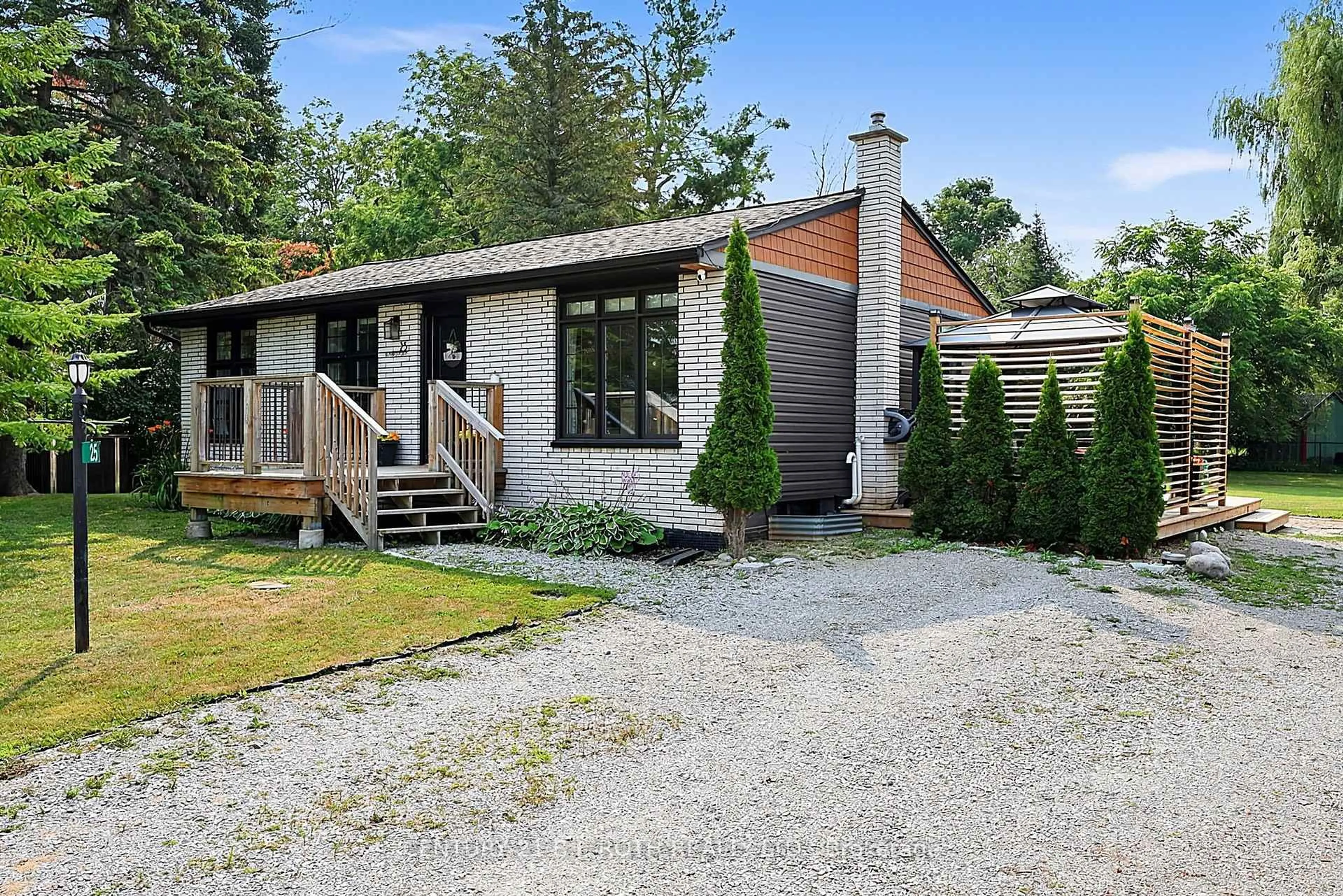 Home with vinyl exterior material, street for 25 Glengrove Ave, Oro-Medonte Ontario L3V 0J9