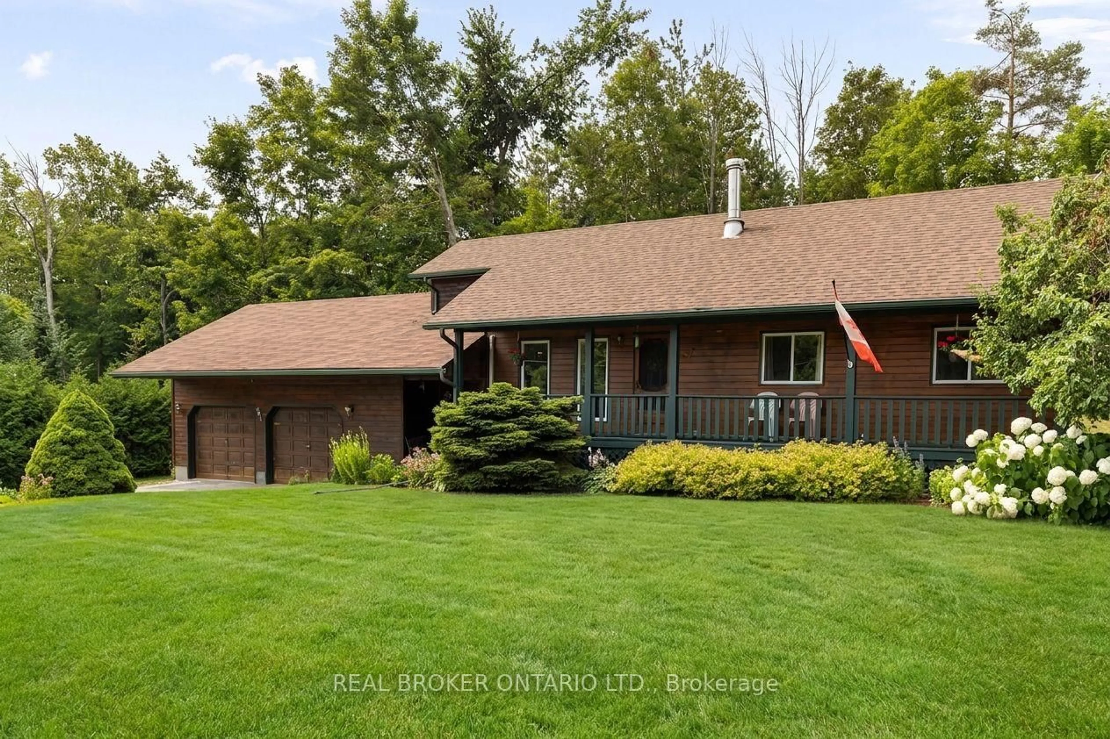 Home with vinyl exterior material, unknown for 8 Alpine Dr, Oro-Medonte Ontario L0K 1N0