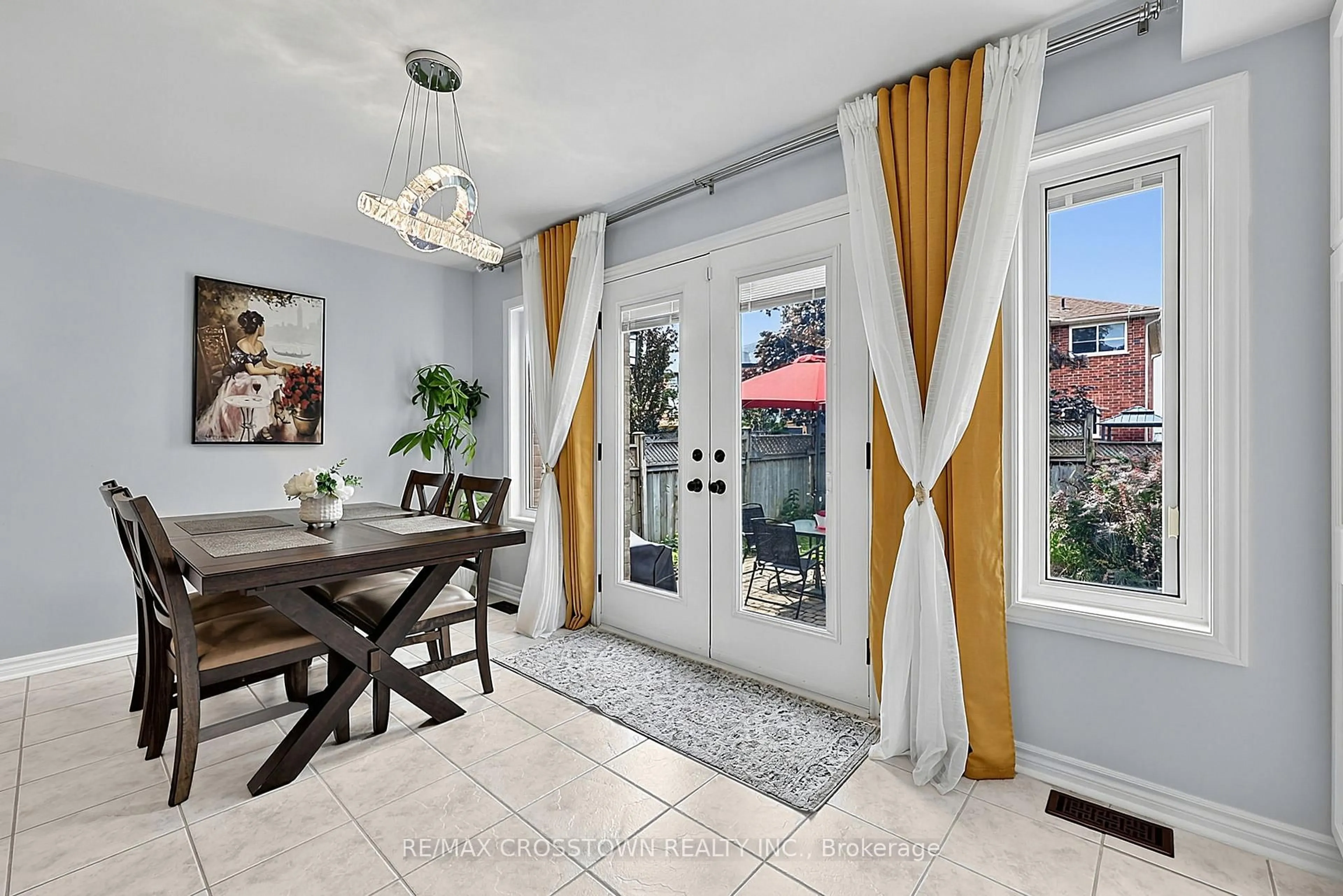 Dining room, ceramic/tile floor for 41 RUSSELL HILL Dr, Barrie Ontario L4N 0C2