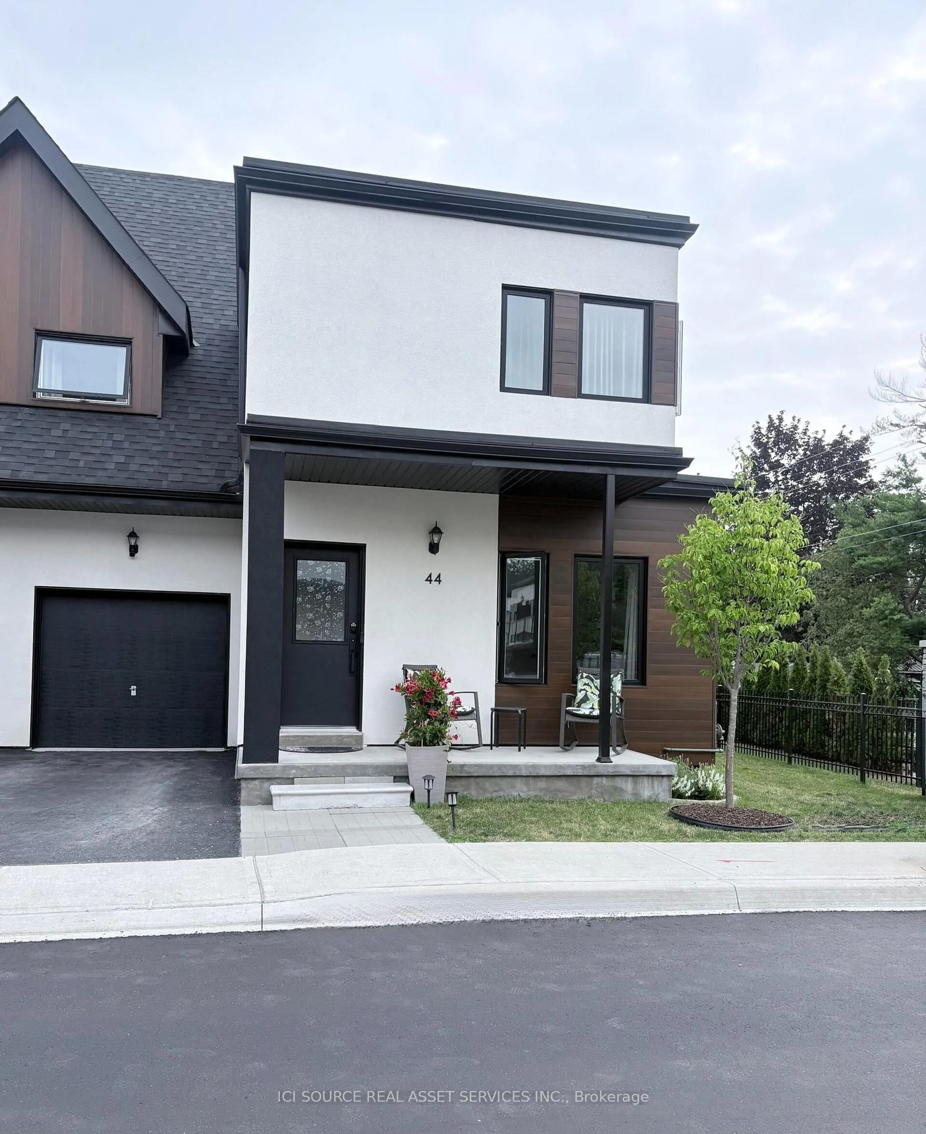 Home with brick exterior material, street for 44 Ruby Cres, Orillia Ontario L3V 8M3