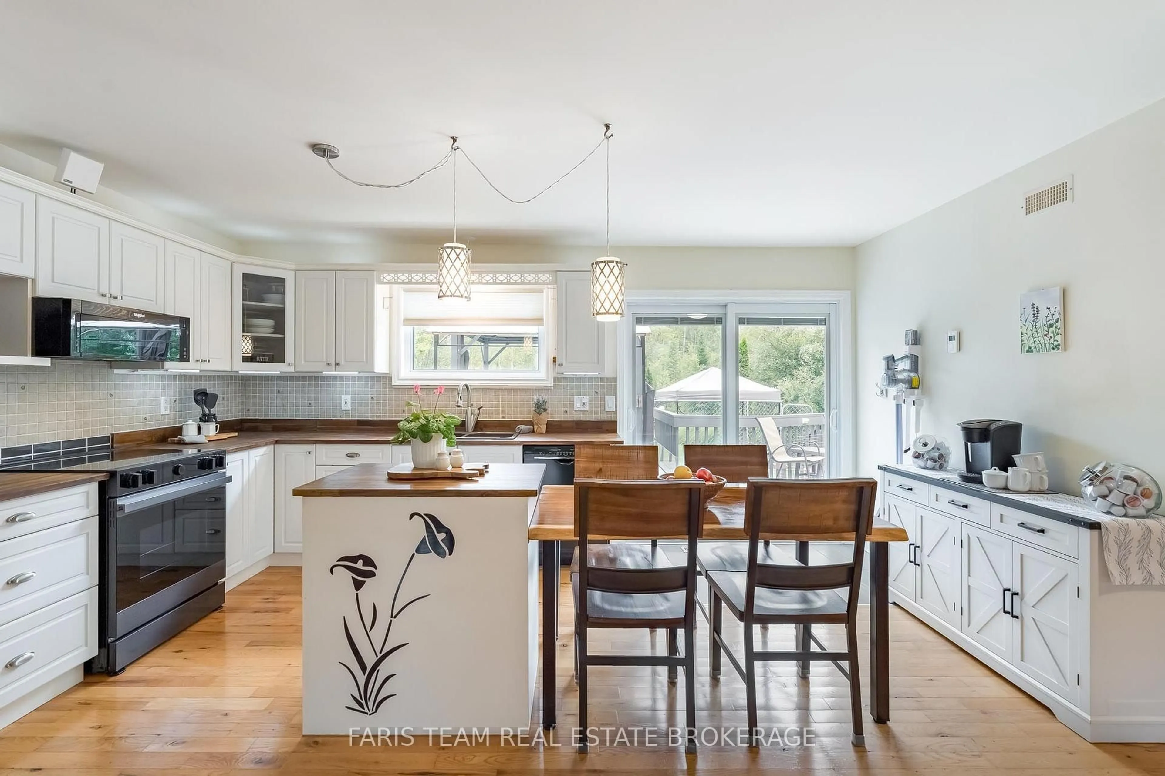 Open concept kitchen, unknown for 2151 Fairgrounds Rd, Ramara Ontario L0K 2B0