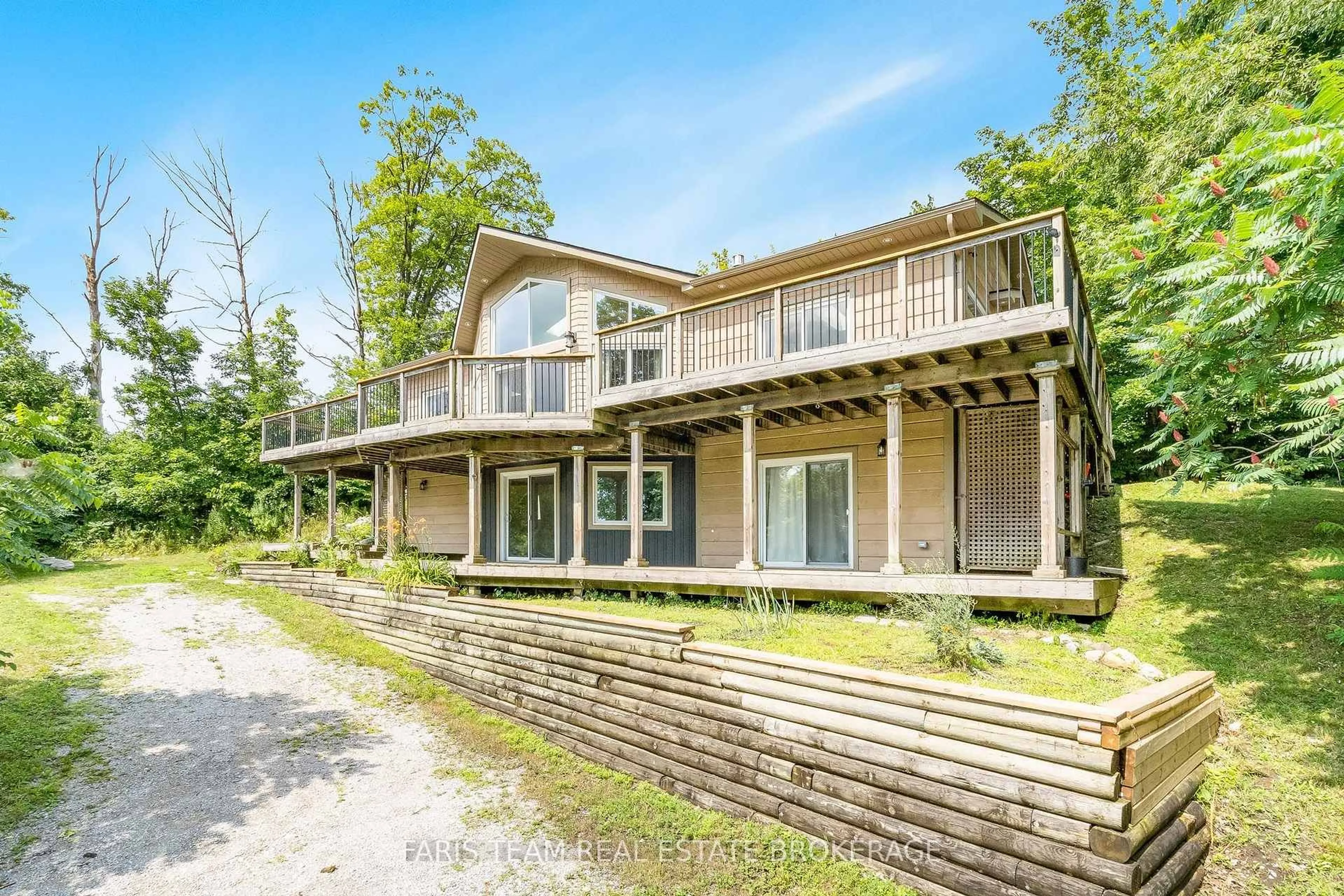 Unknown for 1858 Woods Bay Rd, Severn Ontario L3V 0V7