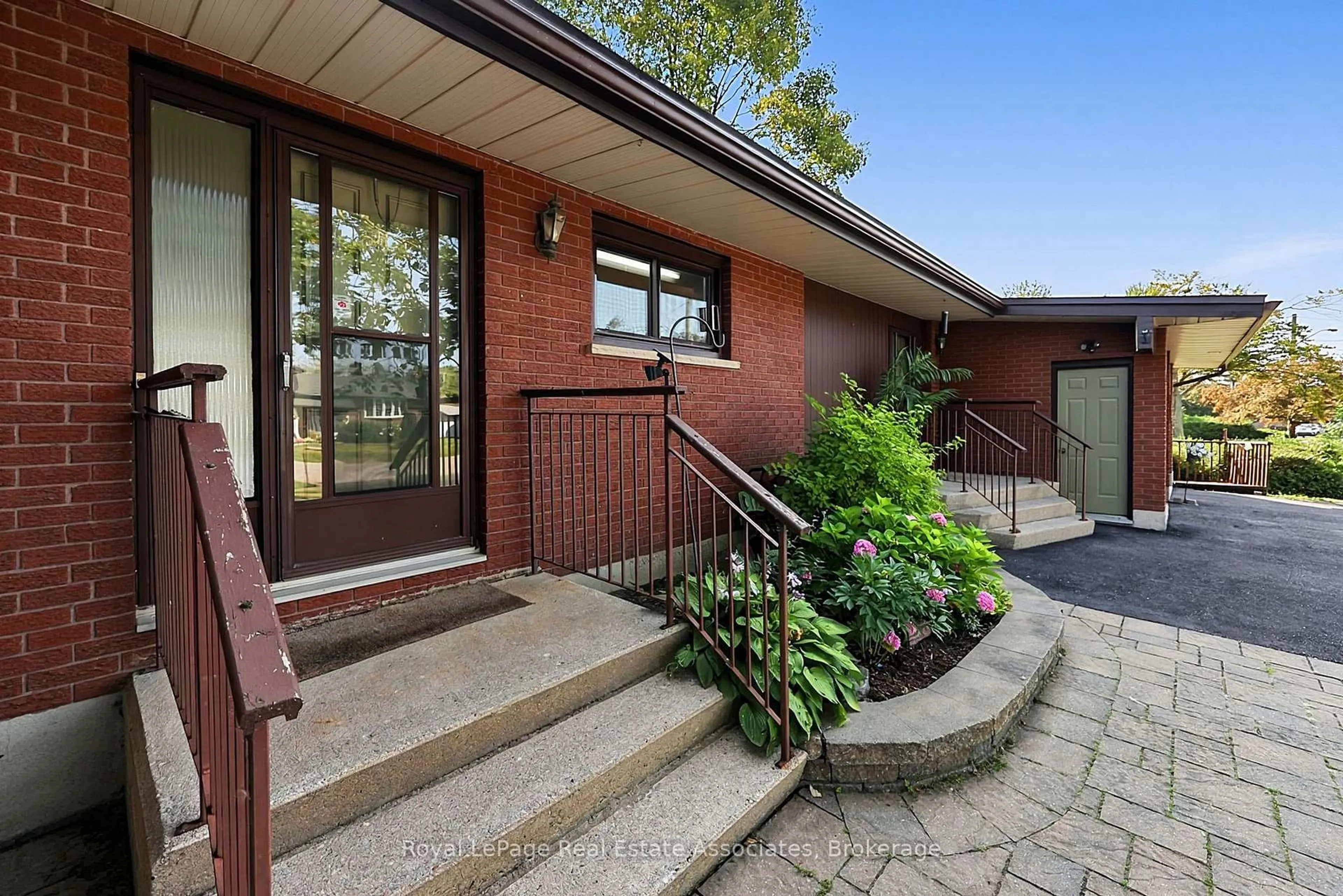 Home with brick exterior material, street for 408 Mooney Cres, Orillia Ontario L3V 6R4