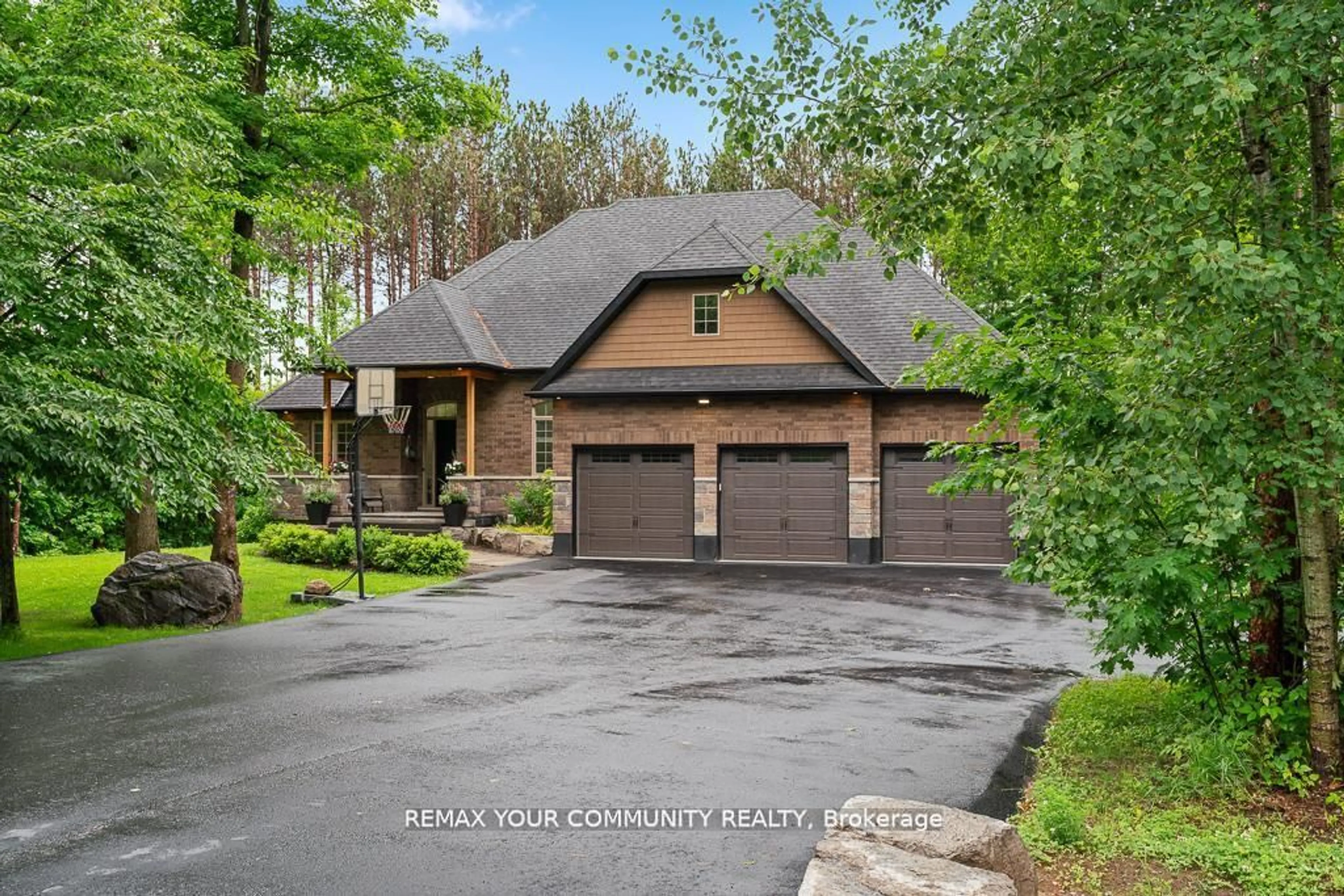 Home with brick exterior material, unknown for 38 Windermere Circ, Tay Ontario L4R 0C3