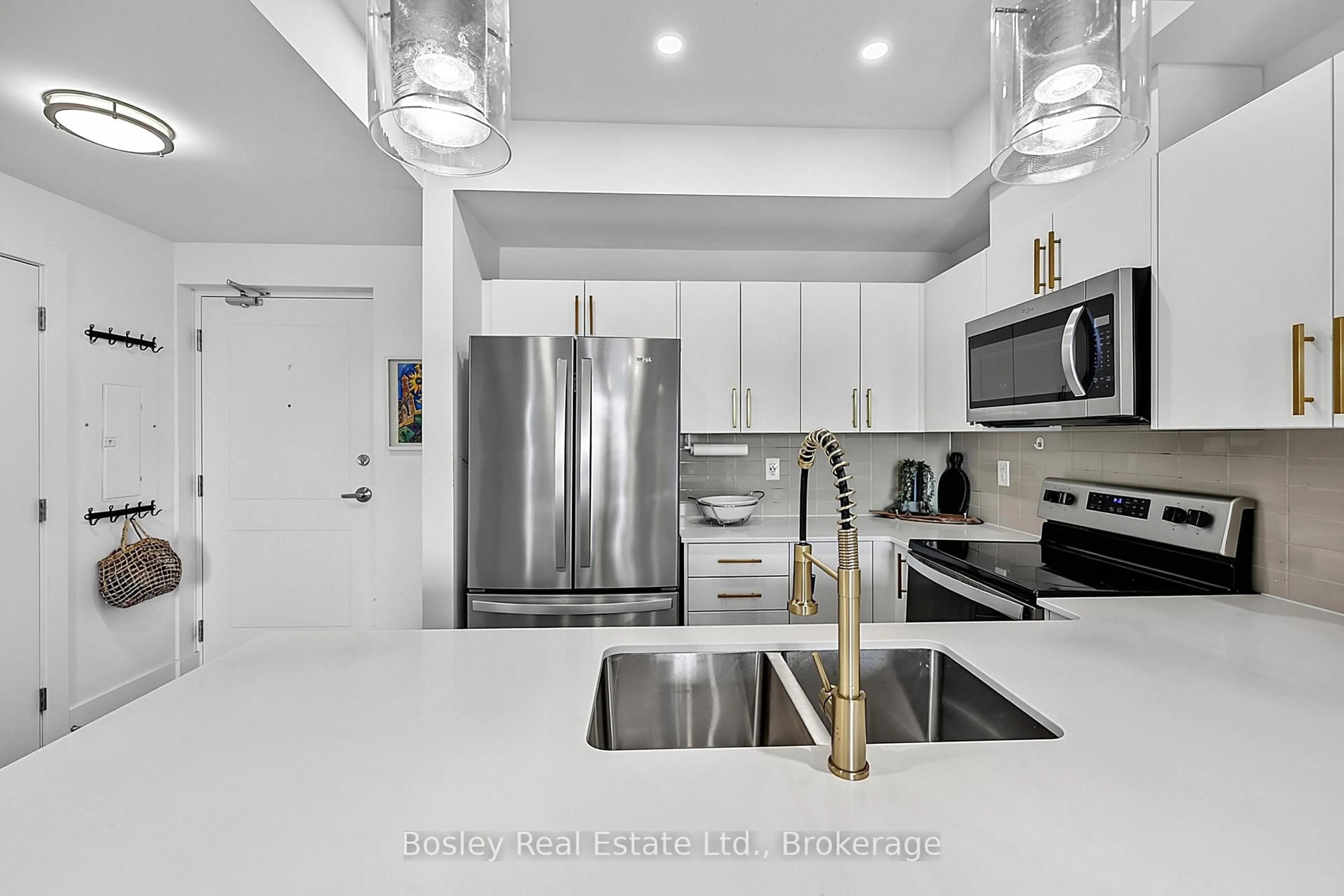 Unknown for 4 Kimberly Lane #404, Collingwood Ontario L9Y 5T6
