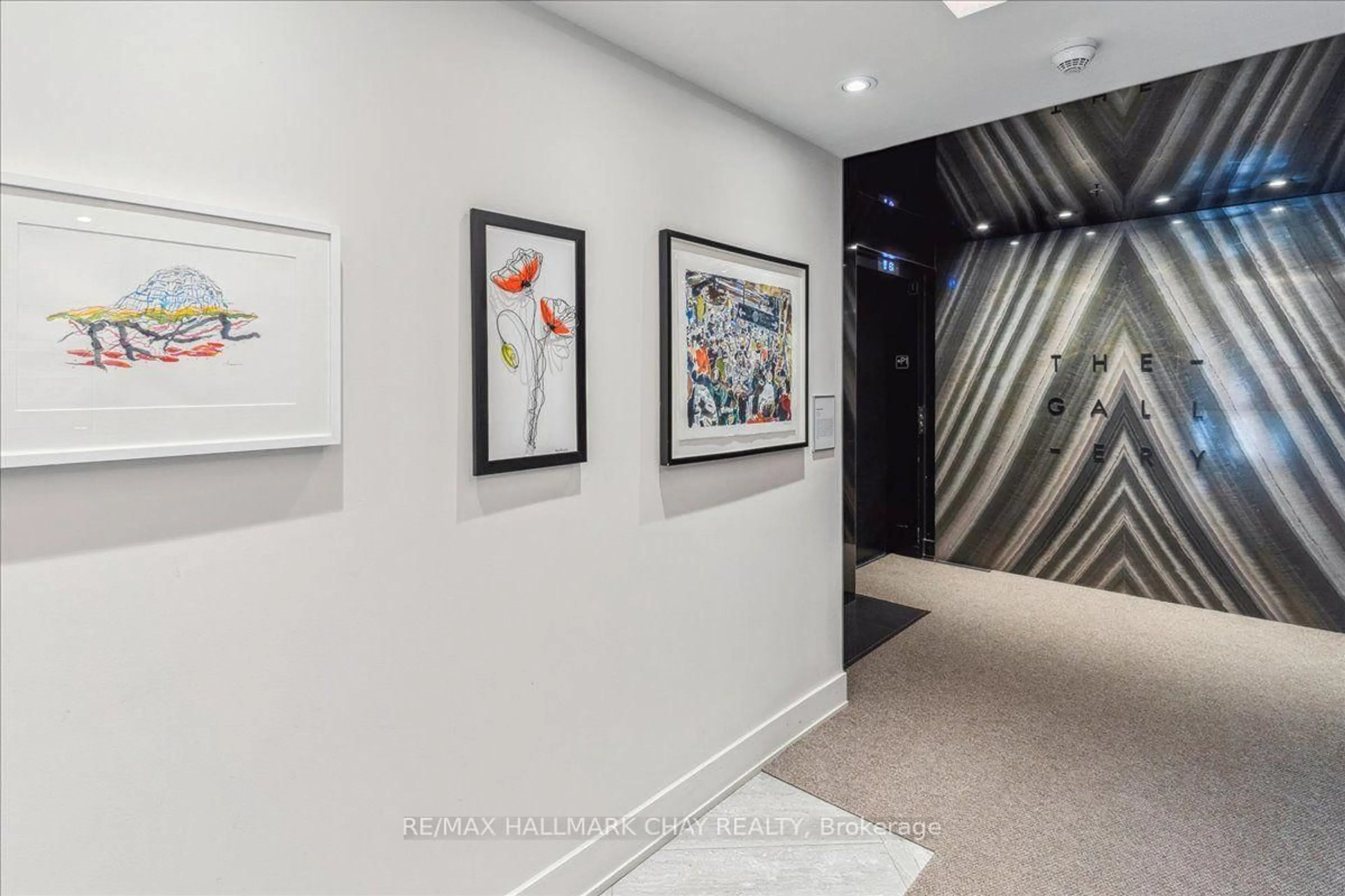Indoor foyer for 302 Essa Rd #203, Barrie Ontario L9J 0H3