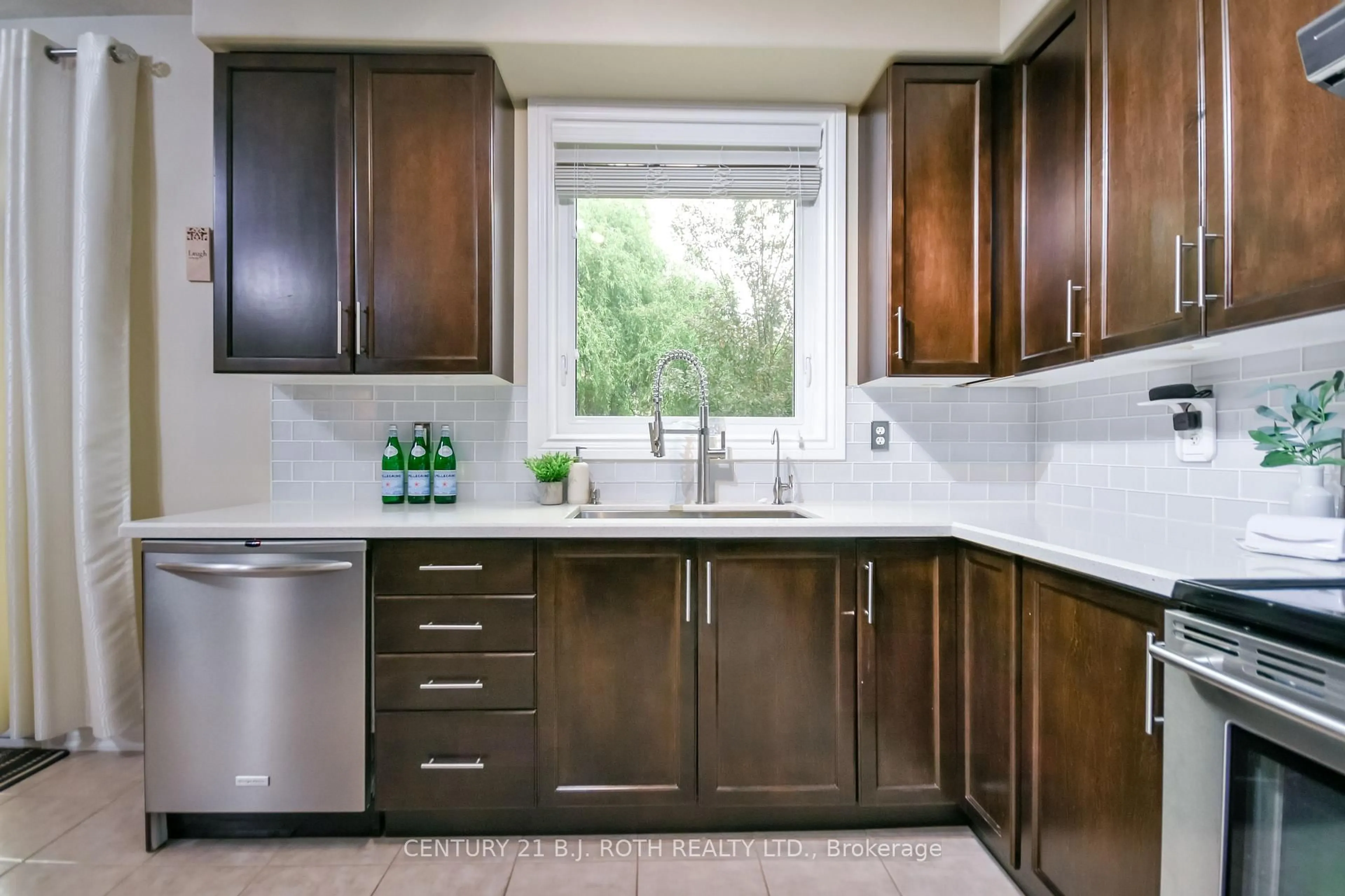 trreb/IMG-S13621018_0bf024a8-6da2-4797-8acf-423ffbd4e02a-l.jpg