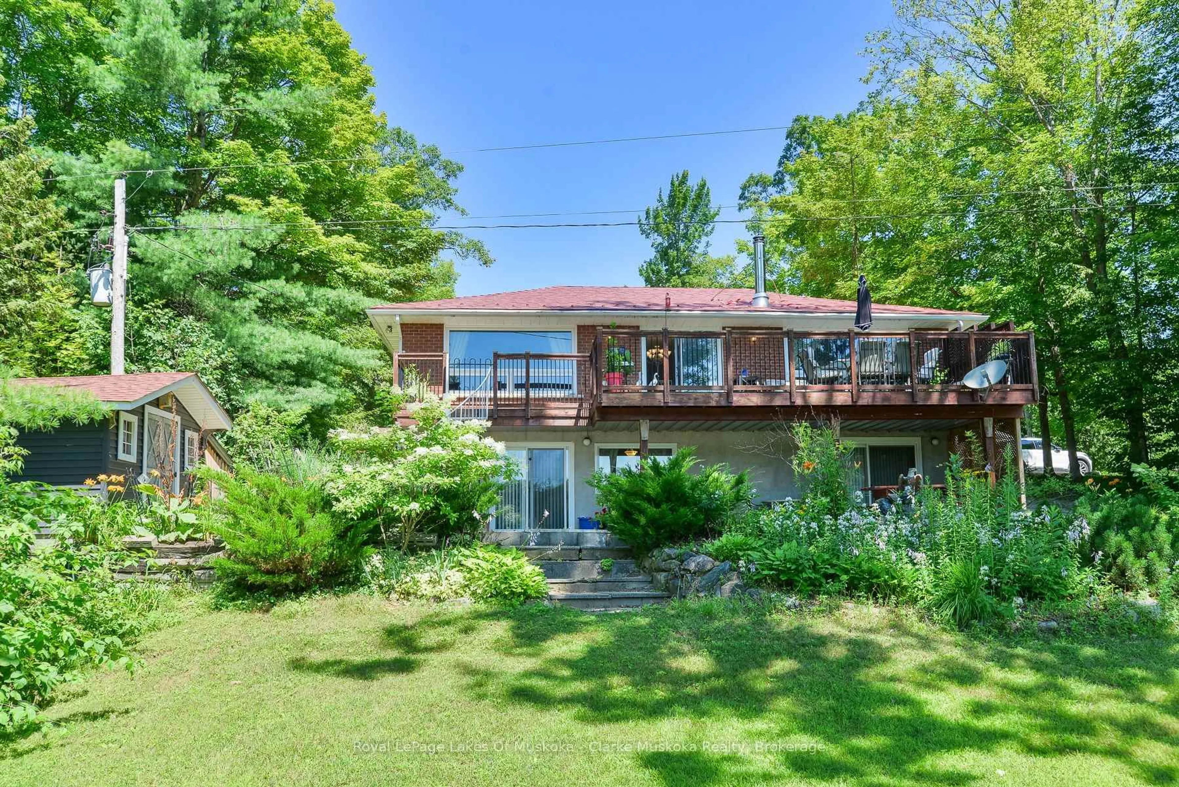 A pic from outside/outdoor area/front of a property/back of a property/a pic from drone, water/lake/river/ocean view for 1887 Ellis Rd, Severn Ontario L0K 1E0