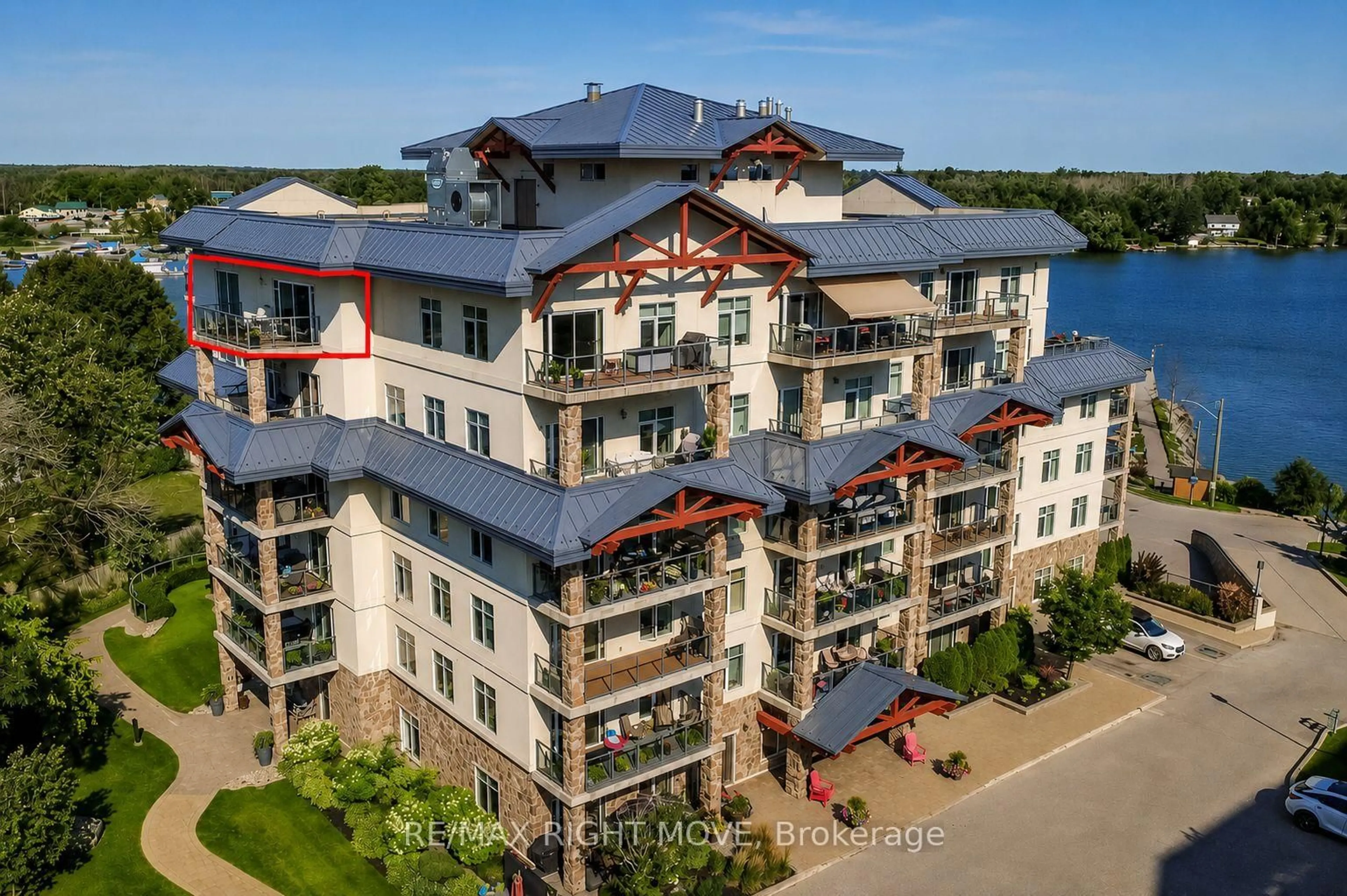 A pic from outside/outdoor area/front of a property/back of a property/a pic from drone, water/lake/river/ocean view for 80 Orchard Point Rd #605, Orillia Ontario L3V 1C6