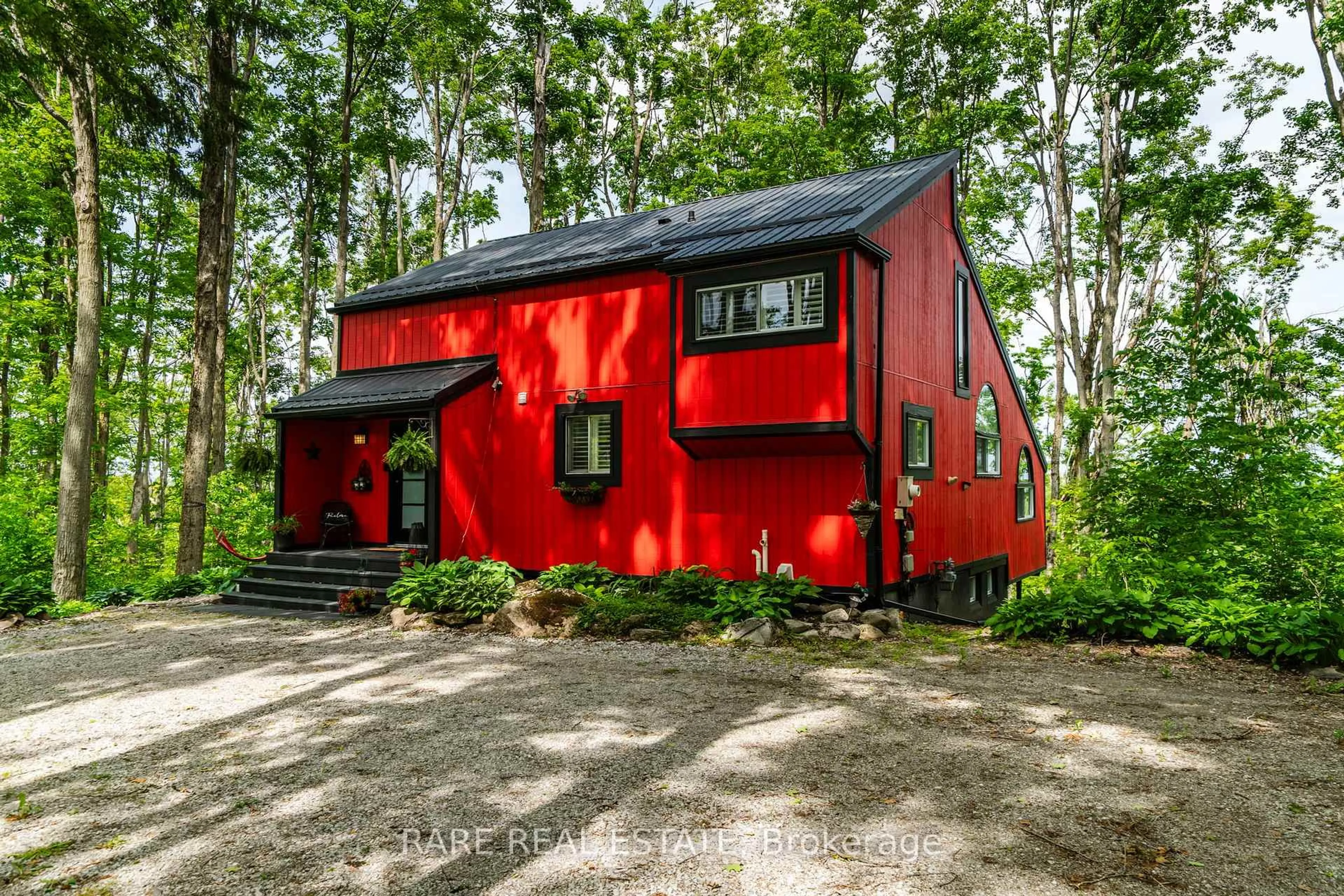 Home with vinyl exterior material, street for 82 Huronwoods Dr, Oro-Medonte Ontario L0K 1E0