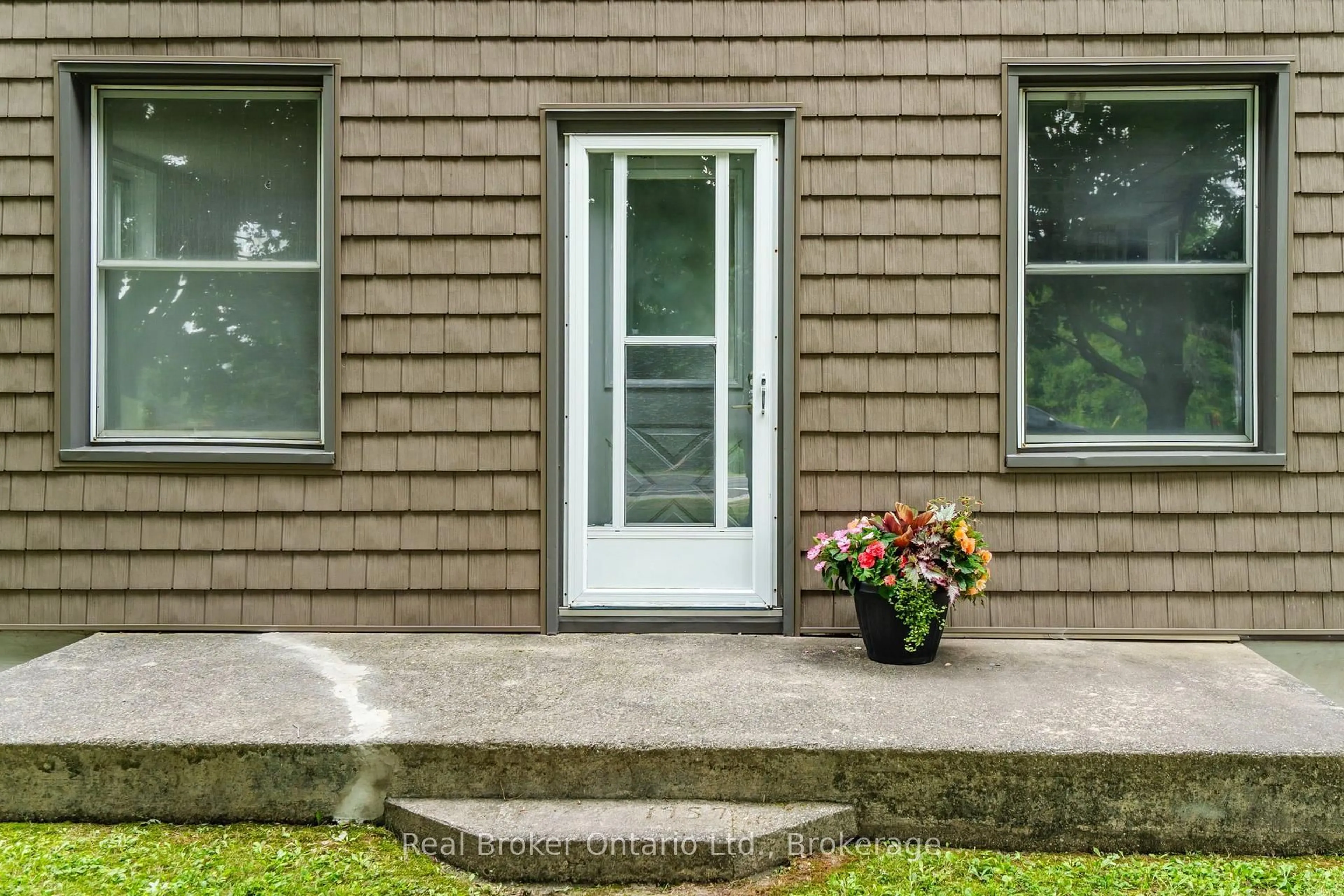 Unknown for 44 Balm Beach Rd, Tiny Ontario L9M 1R2