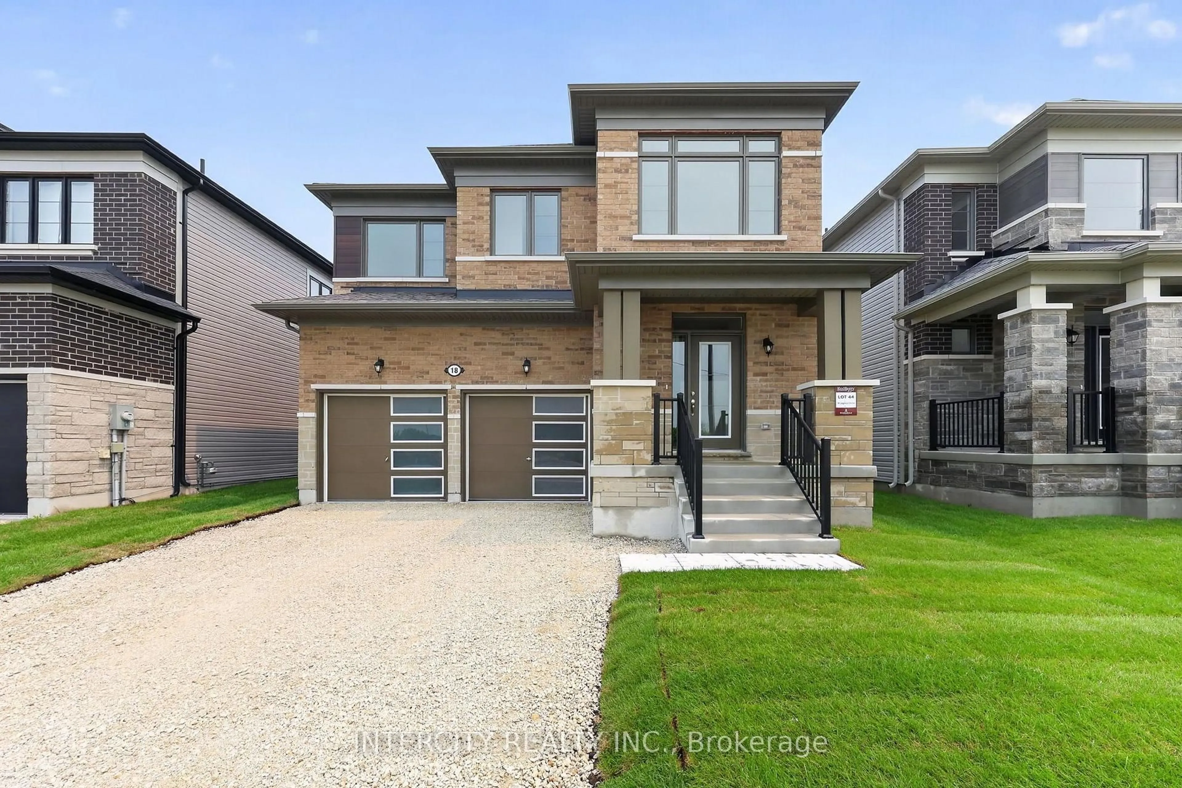 Home with brick exterior material, street for 18 Legacy Circ, Wasaga Beach Ontario L9Z 0L8