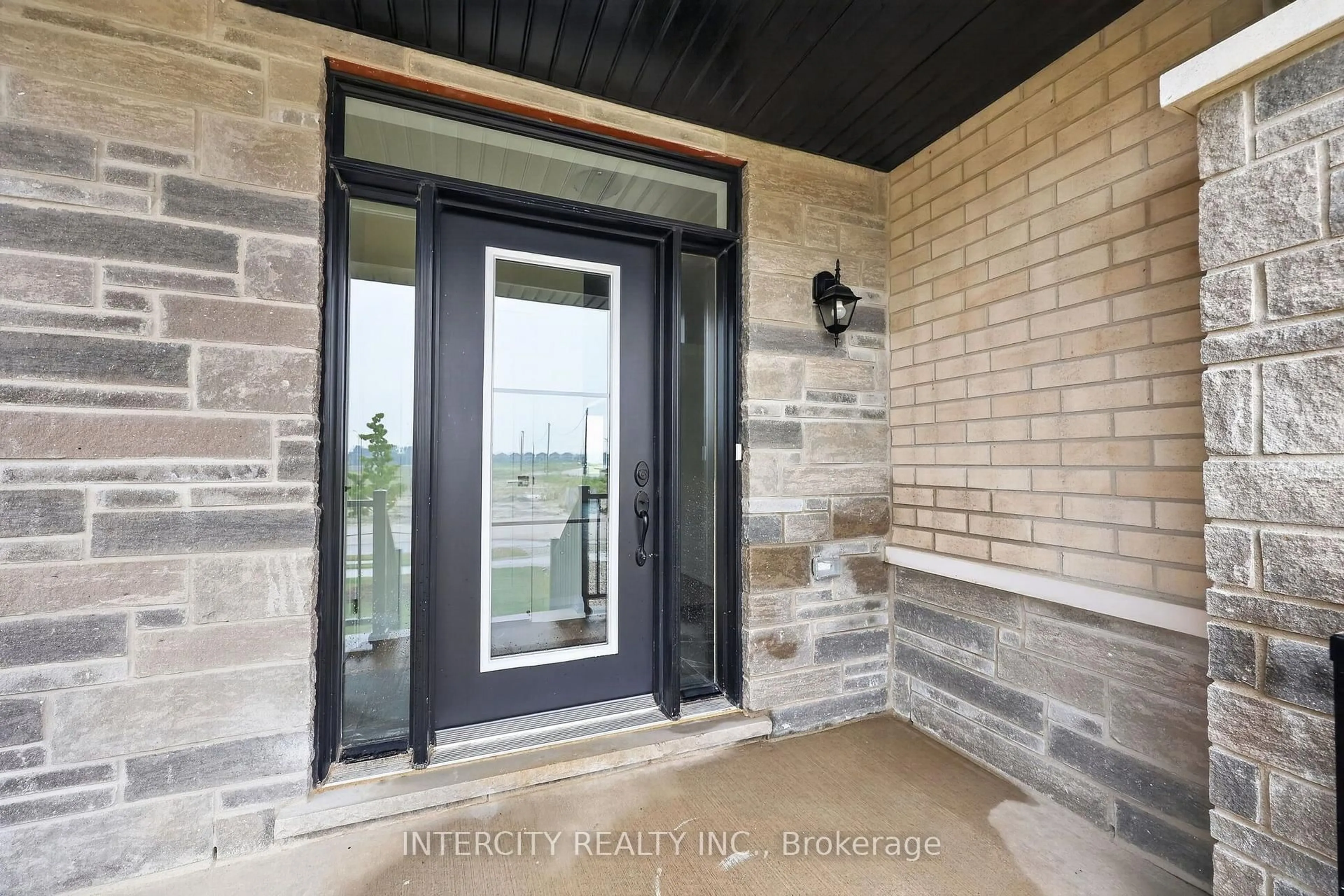 Indoor entryway for 30 Legacy Circ, Wasaga Beach Ontario L9Z 0M5
