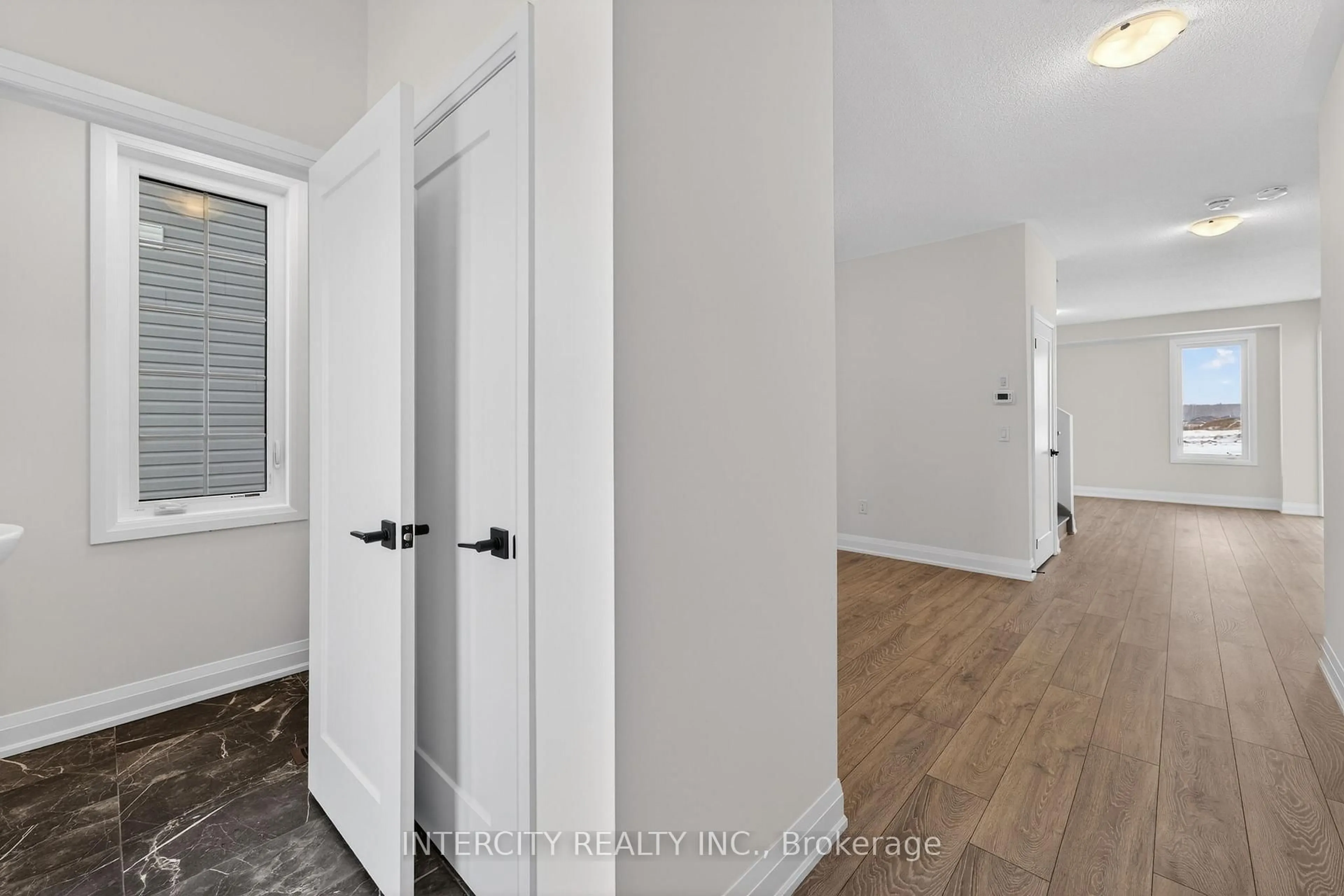 Indoor entryway for 30 Legacy Circ, Wasaga Beach Ontario L9Z 0M5