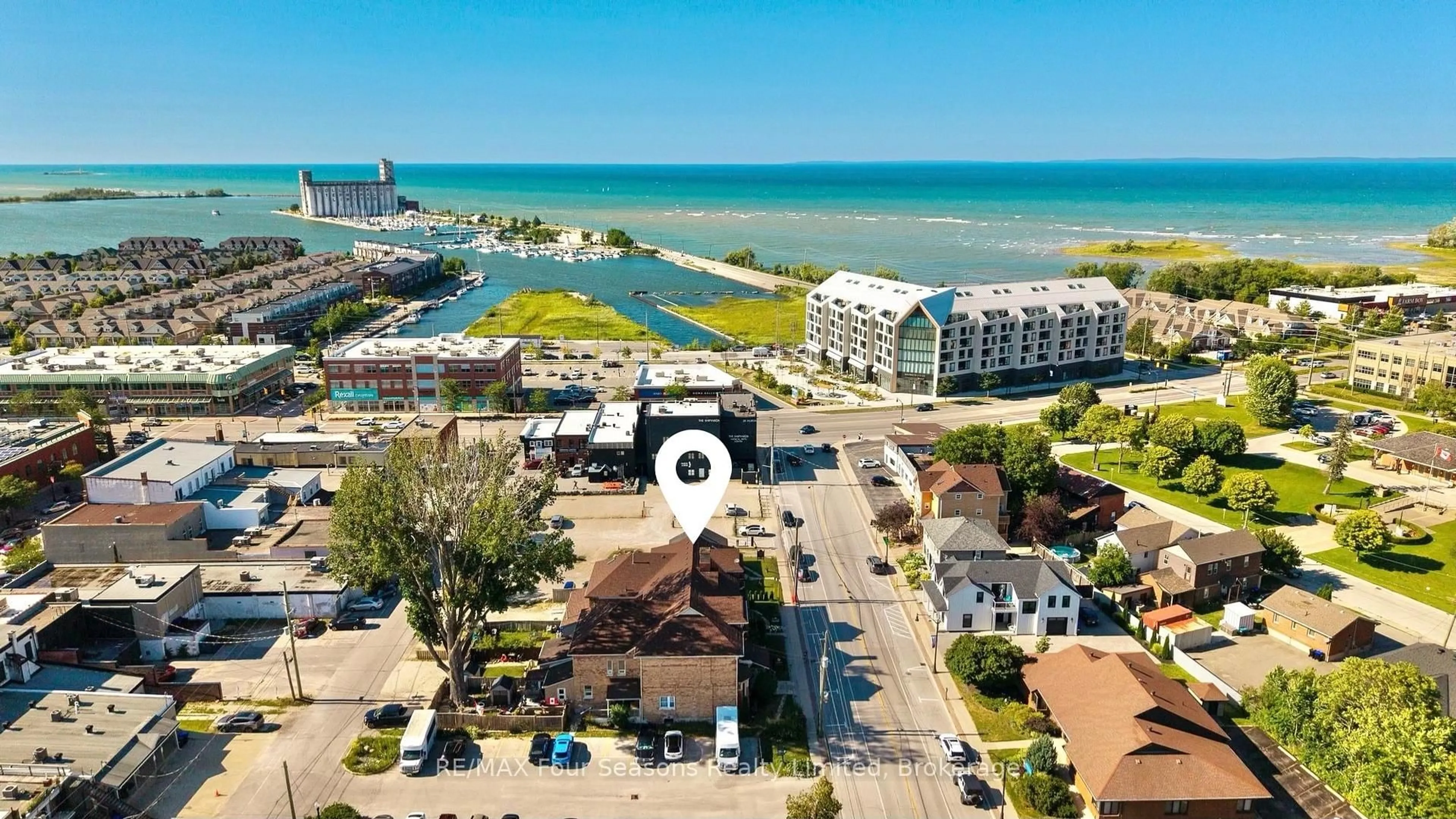 A pic from outside/outdoor area/front of a property/back of a property/a pic from drone, water/lake/river/ocean view for 36 Saint Marie St, Collingwood Ontario L9Y 3K1