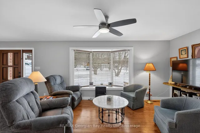 63 Lepage Dr, Penetanguishene 5