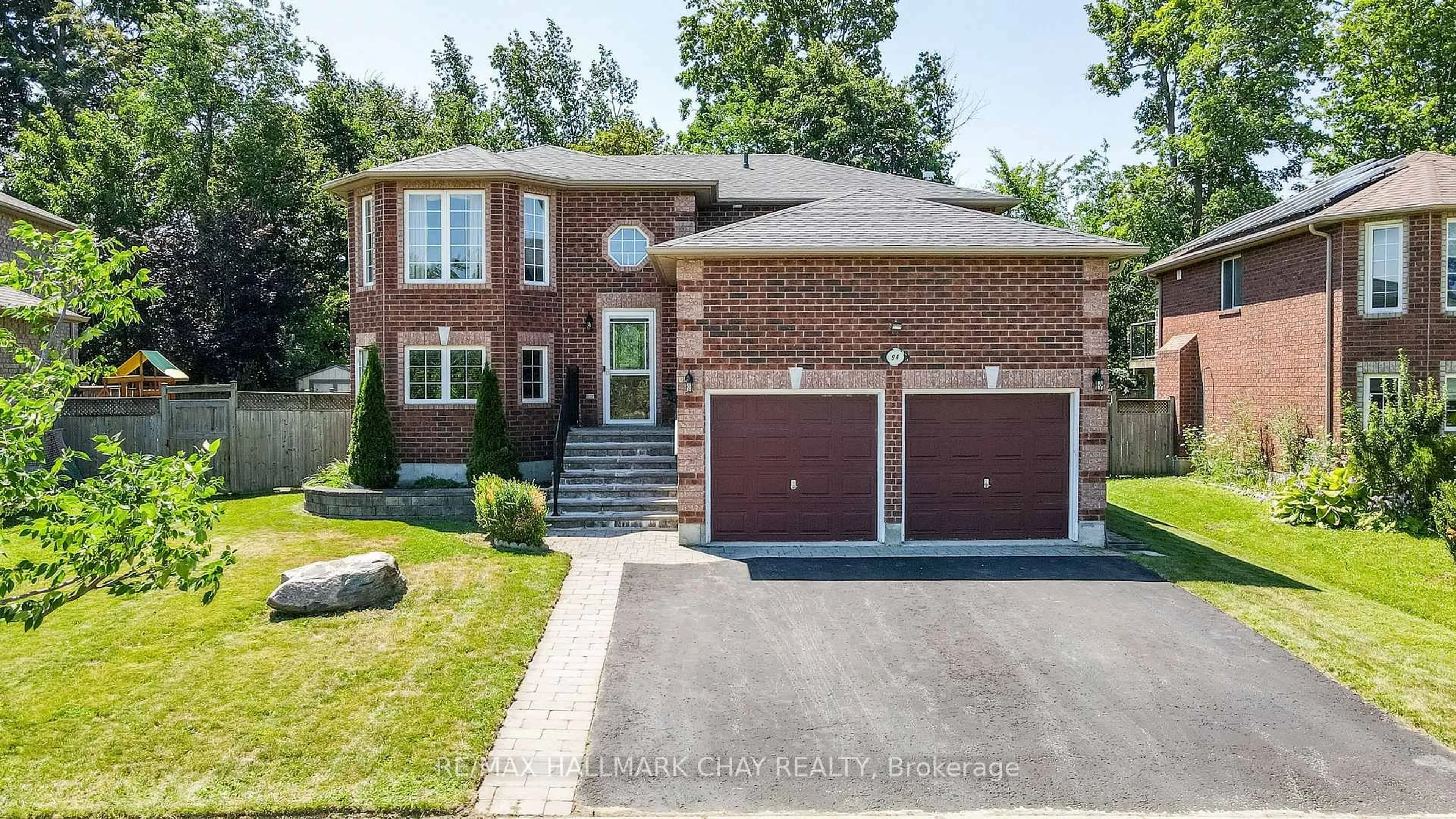 Home with brick exterior material, street for 94 Sandringham Dr, Barrie Ontario L4M 7J5