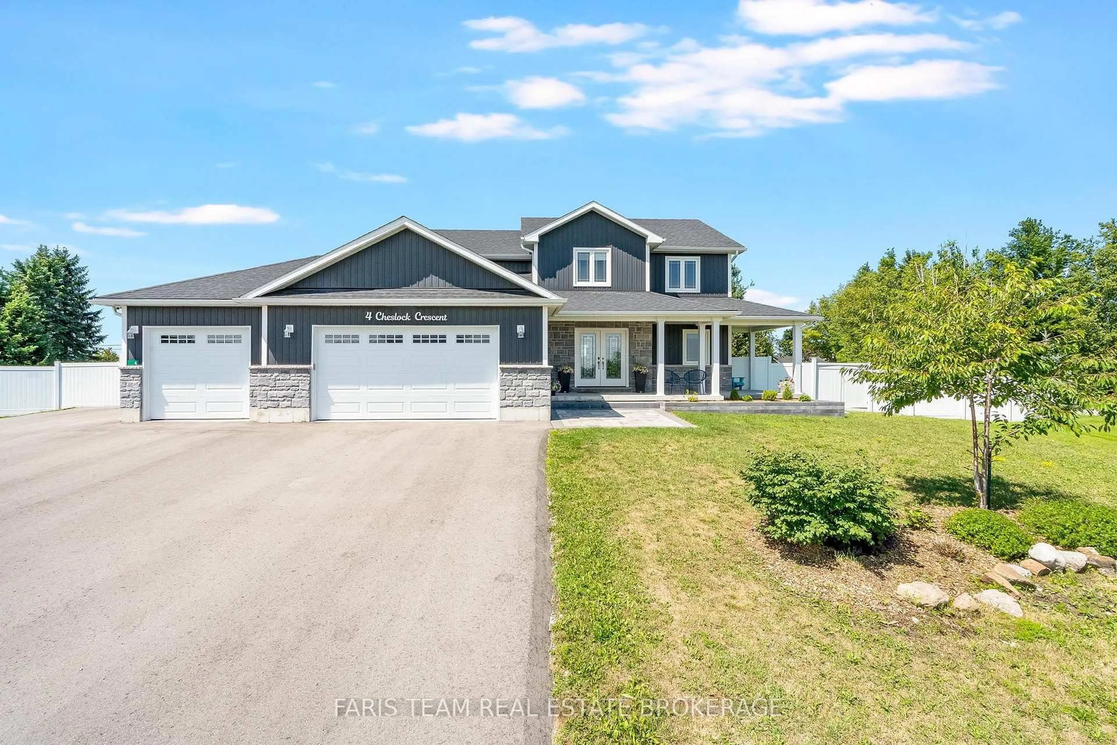 Home with vinyl exterior material, unknown for 4 Cheslock Cres, Oro-Medonte Ontario L3V 8N8
