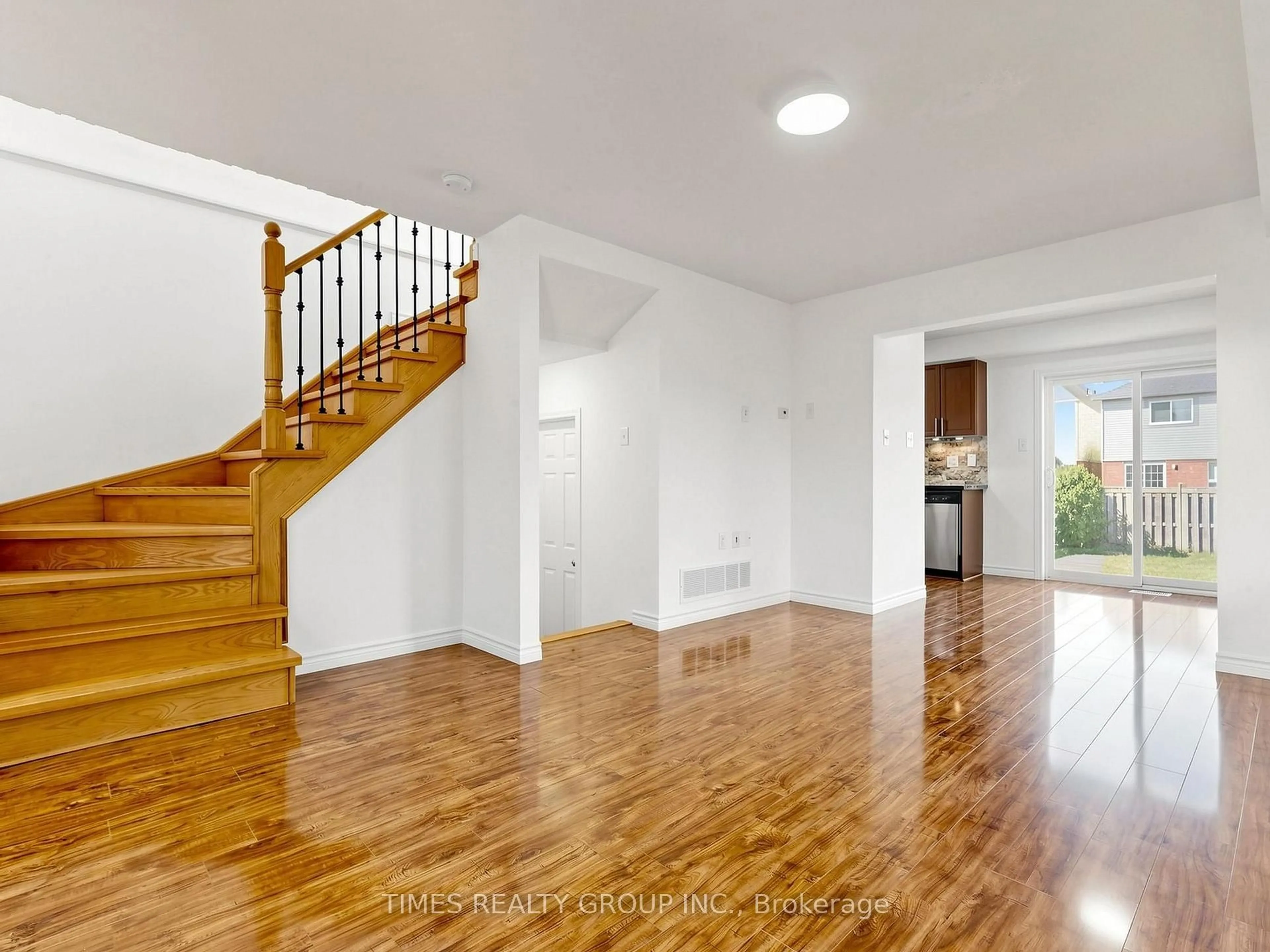Unknown for 46 Ridwell St, Barrie Ontario L4N 0W7