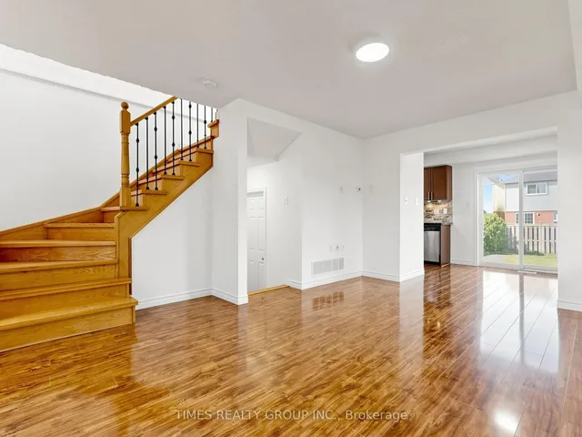 46 Ridwell St, Barrie 3