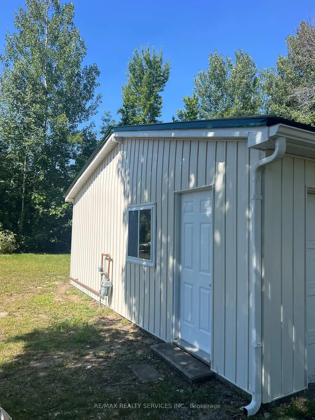 16 Couchiching Cres, Tiny 3