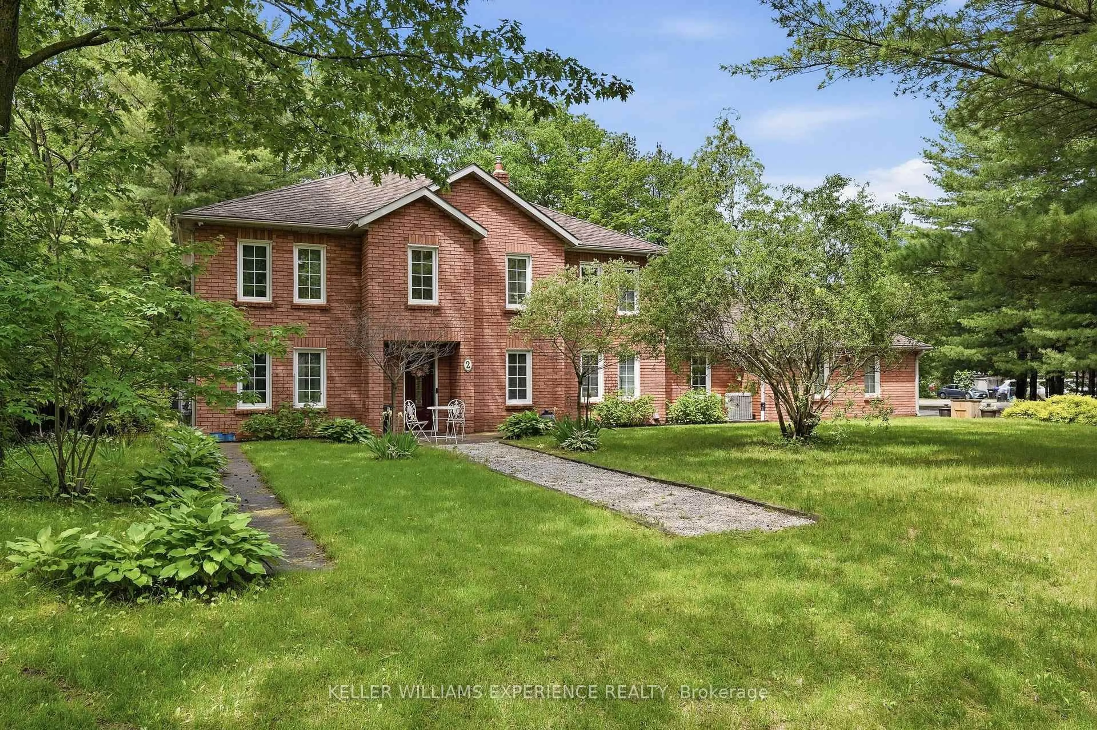 Home with brick exterior material, street for 2 Seeley Crt, Wasaga Beach Ontario L9Z 2A7