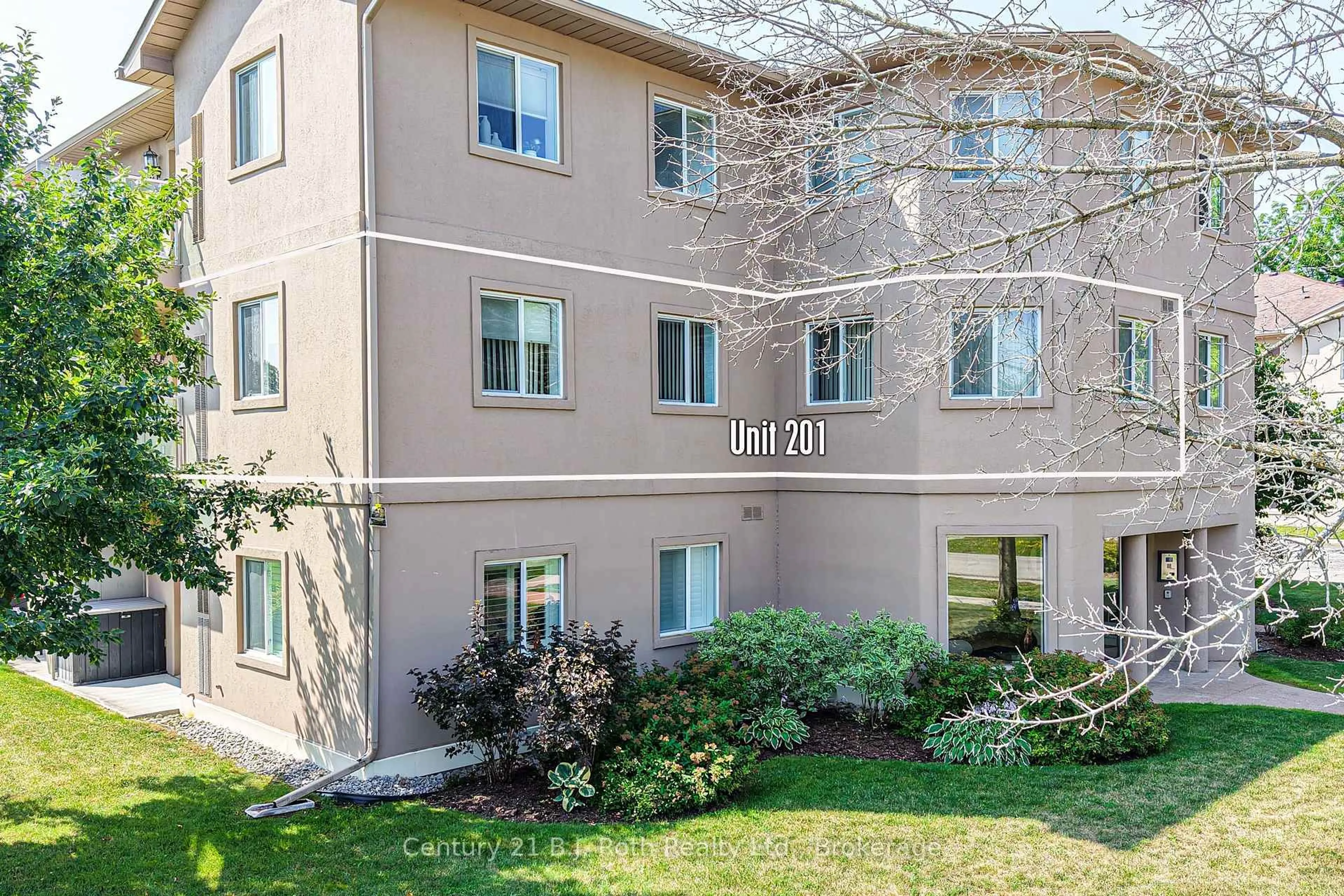 Patio, unknown for 115 Bond St #Unit 201, Orillia Ontario L3V 1J7