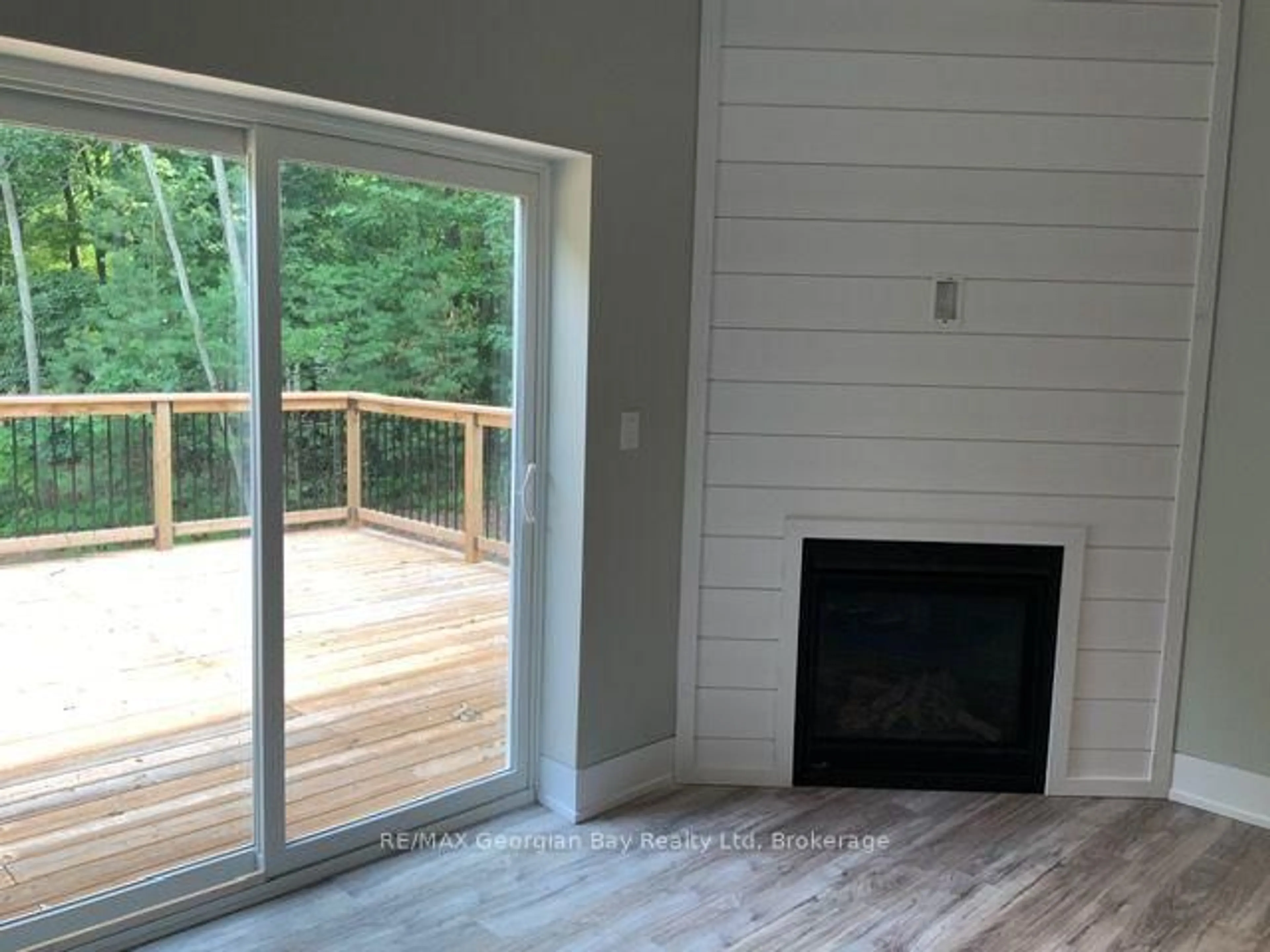 A pic of a room for 5 Oakwood Ave, Tiny Ontario L9M 0J2