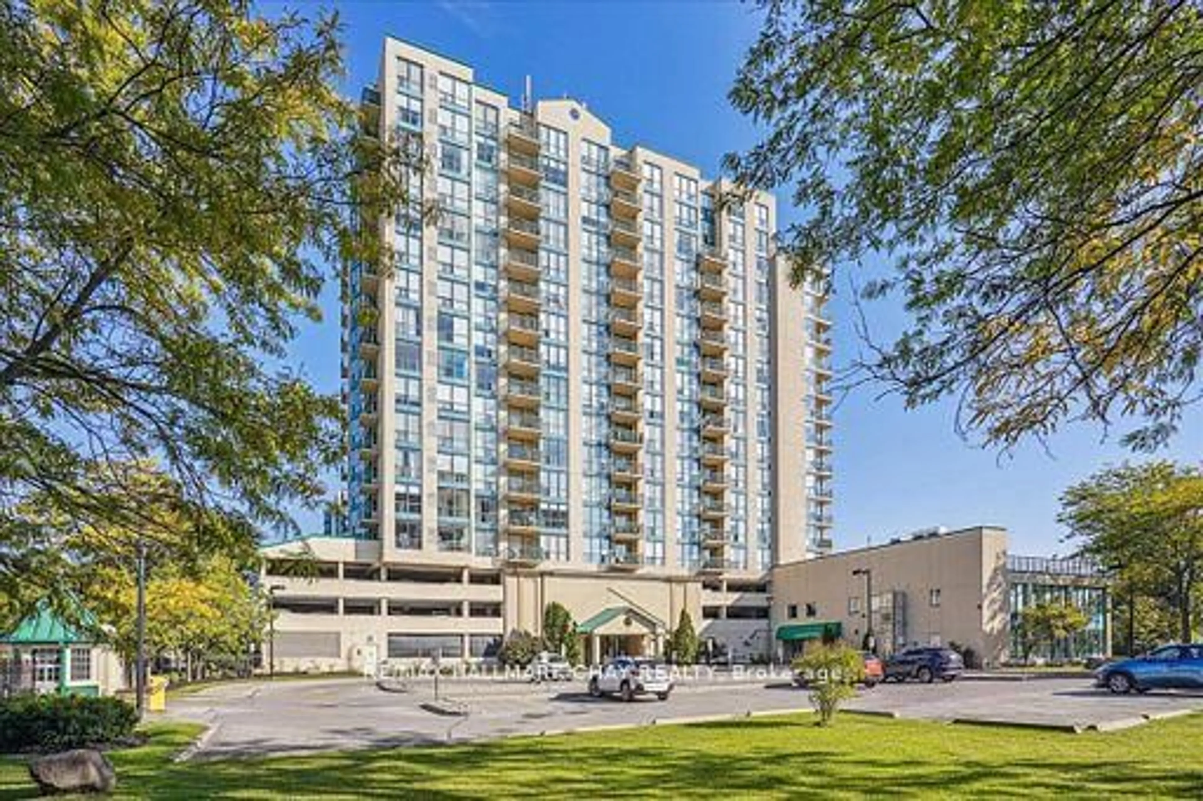 Indoor foyer for 65 Ellen St #502, Barrie Ontario L4N 3A5