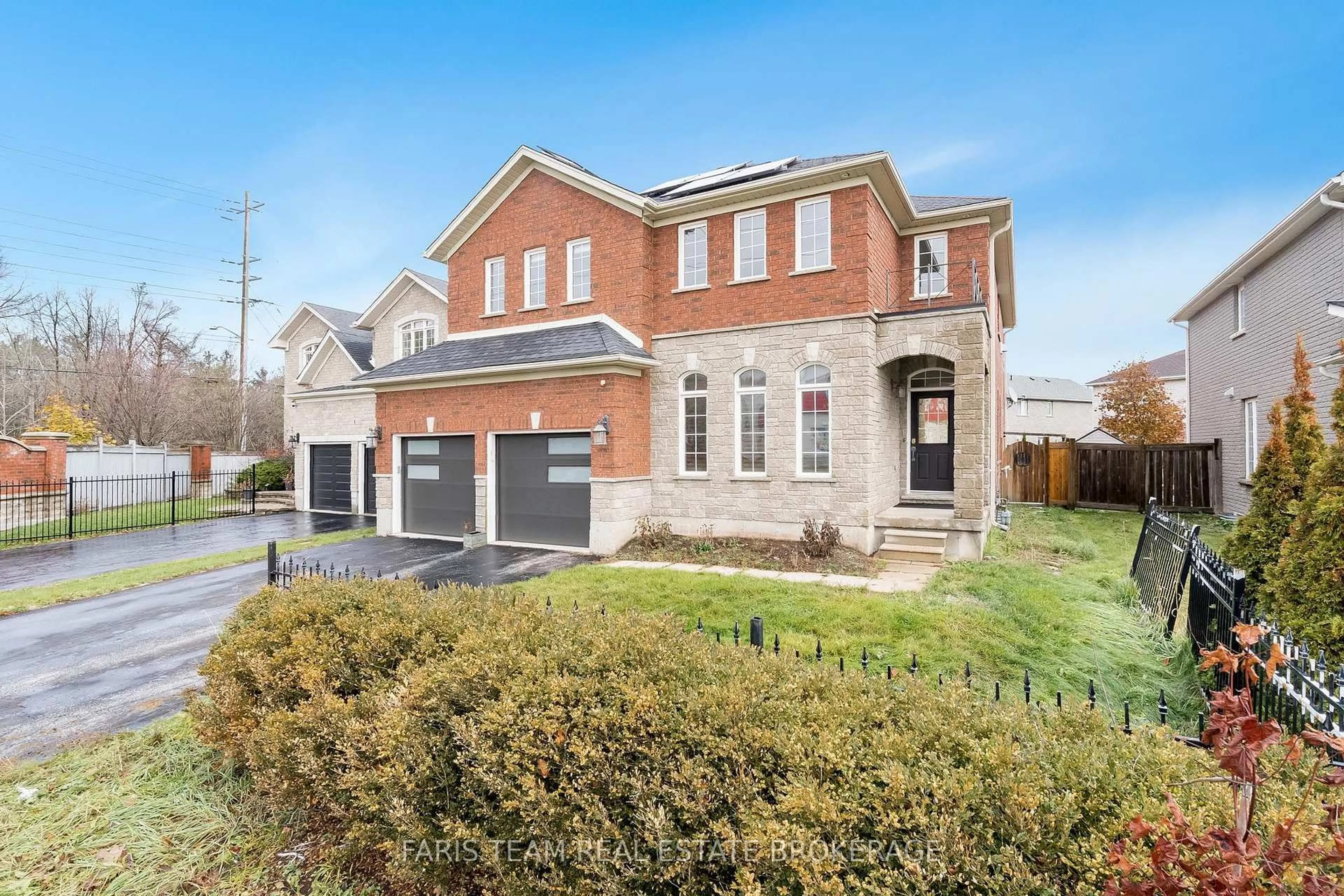 Home with brick exterior material, street for 3 Prince William Way, Barrie Ontario L4N 0Y9
